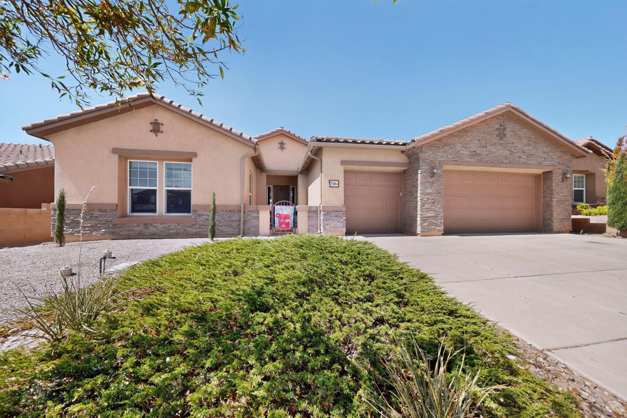 3708 Tierra Vista Place NE 