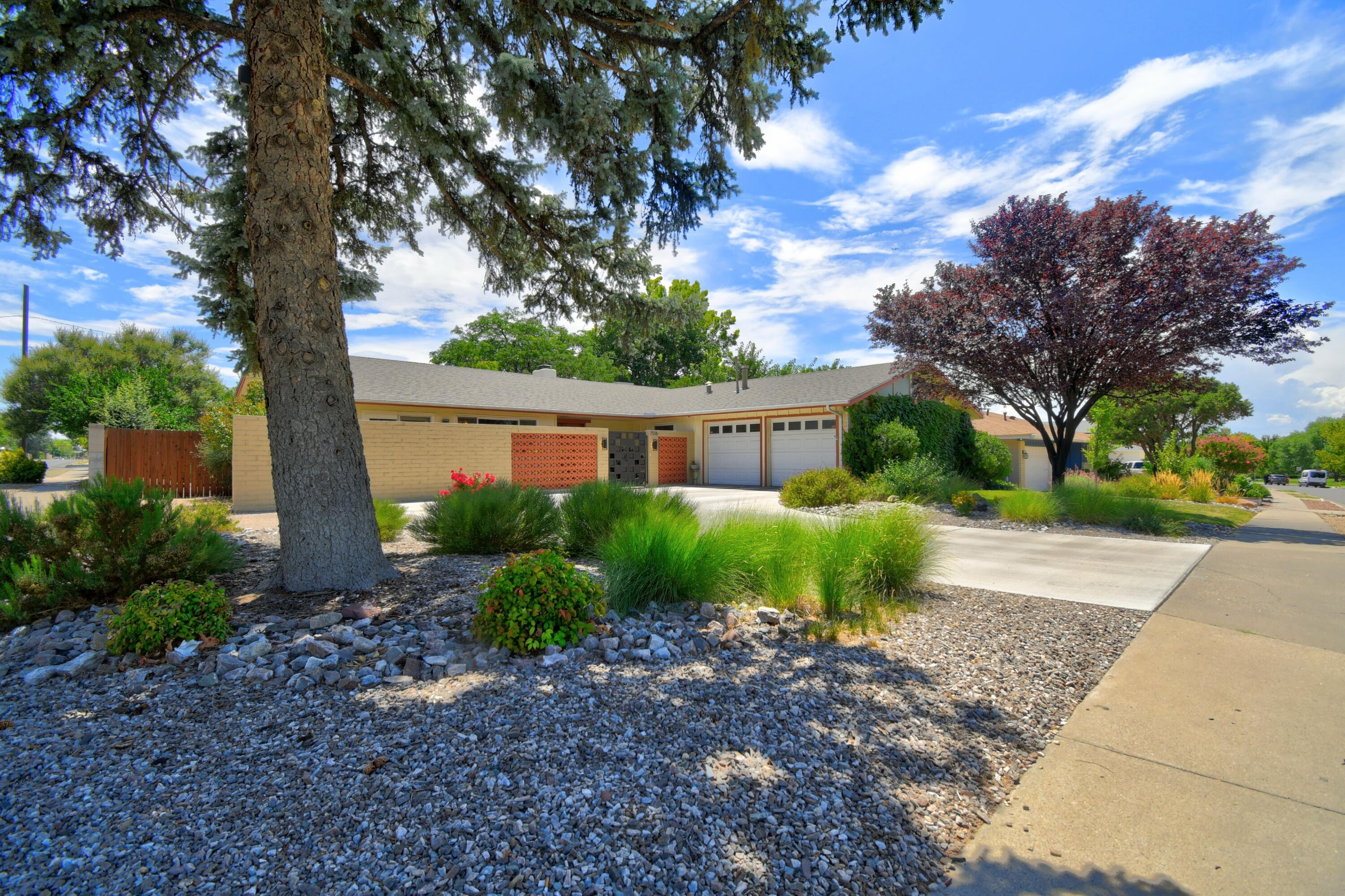 7516 Bellrose Avenue, Albuquerque NM 87110