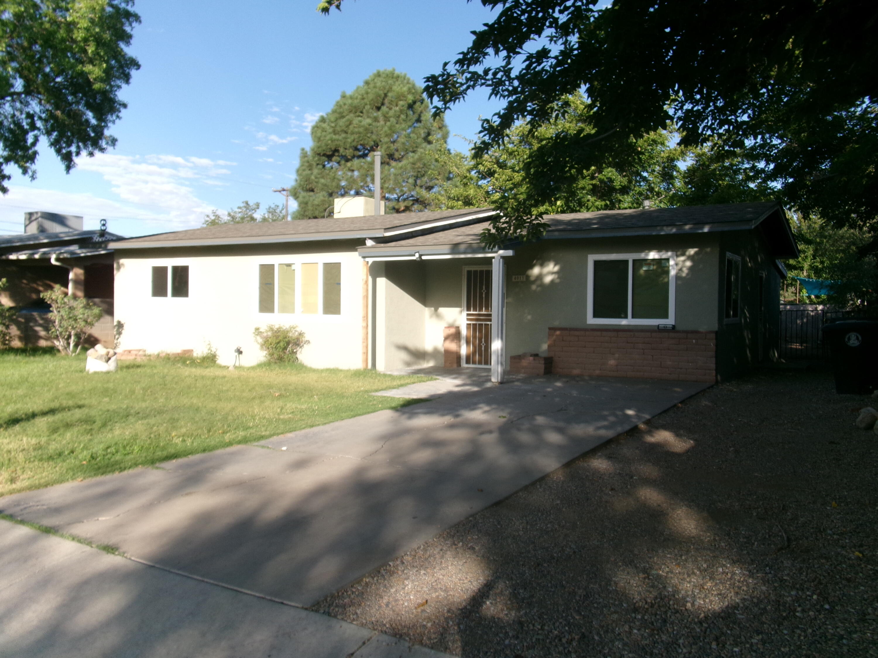 4011 Broadview Place NW Albuquerque, NM 87107
