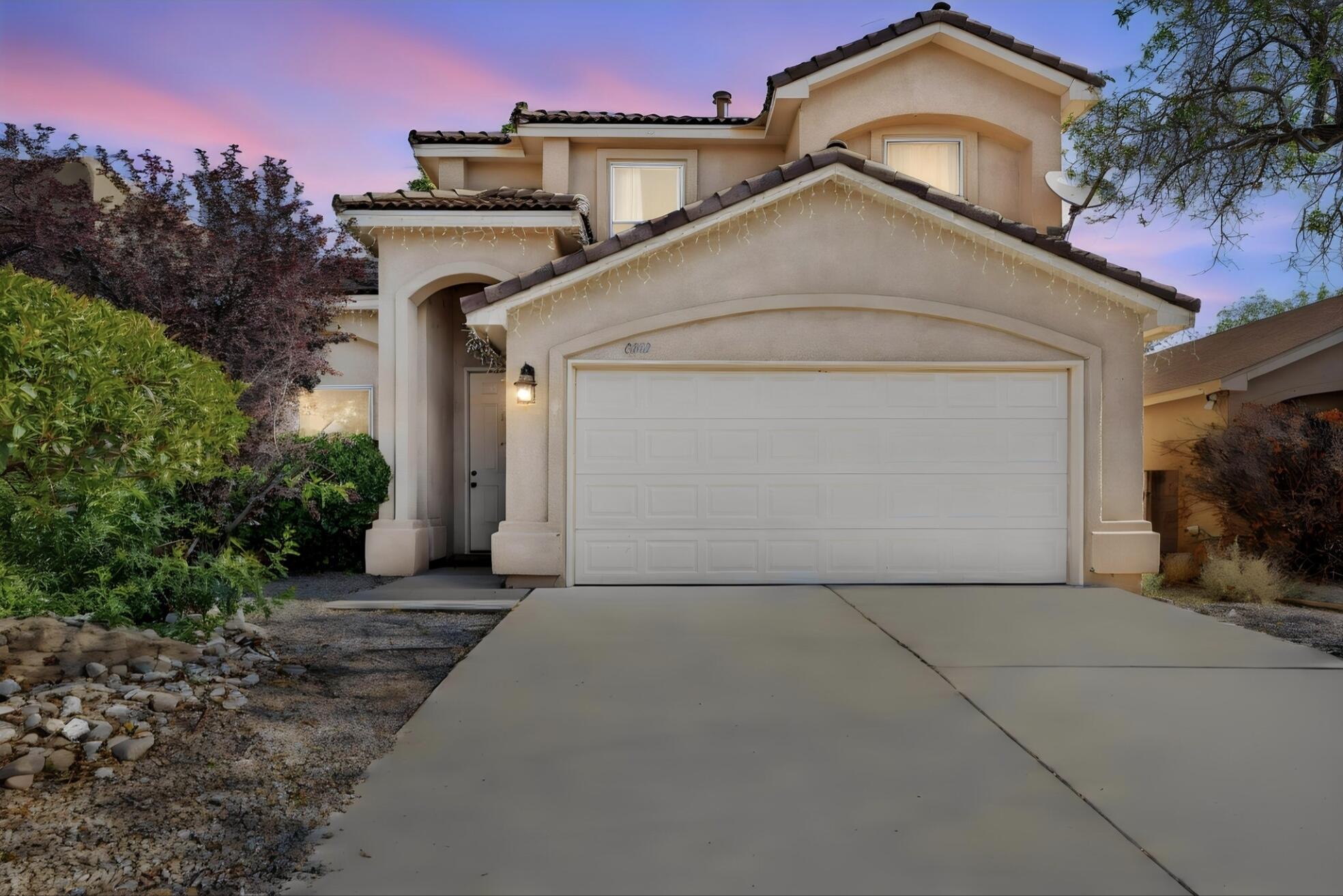 This Tiffany home boasts 5 bedroom, 2 1/2 baths. Balcony/Covered patio. Pella wood windows. Tiled roof with refrigerated air.