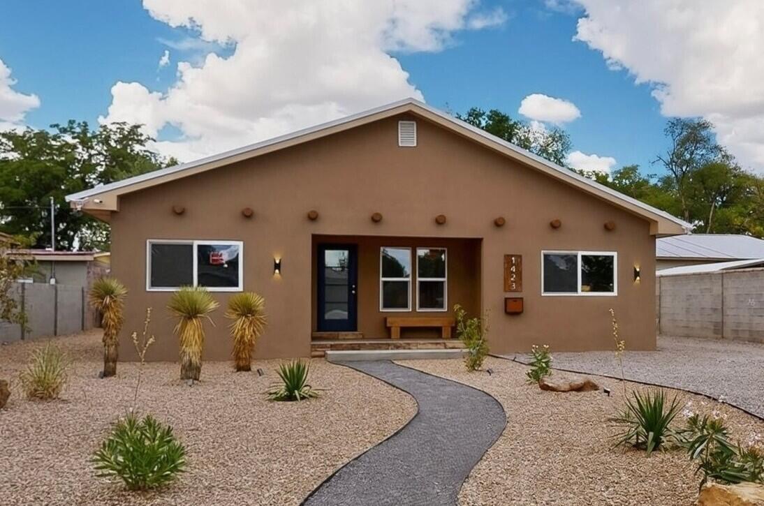 Photo 2 of Single family home for sale at 1423 Van Cleave Rd Nw, Albuquerque, NM 87107 | MLS# 1108101 | Listing updated on 2026-09-19