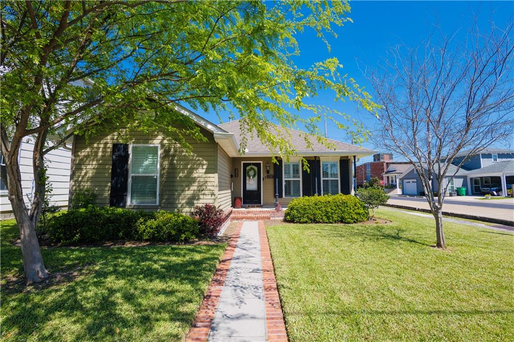 1st image of 333 Lafayette St, Gretna, LA 70053 | MLS# 2569876