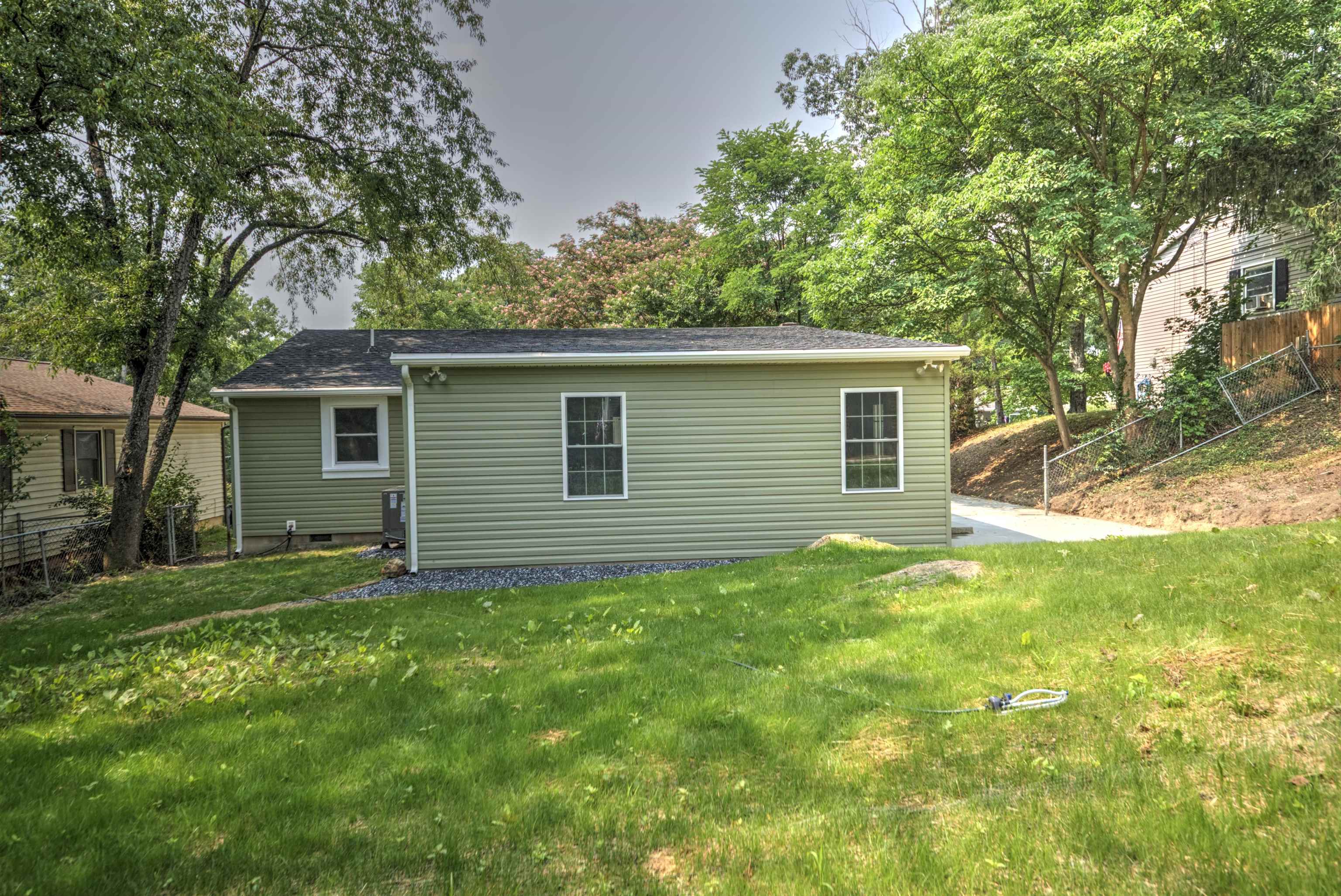 1430 Shenandoah Ave