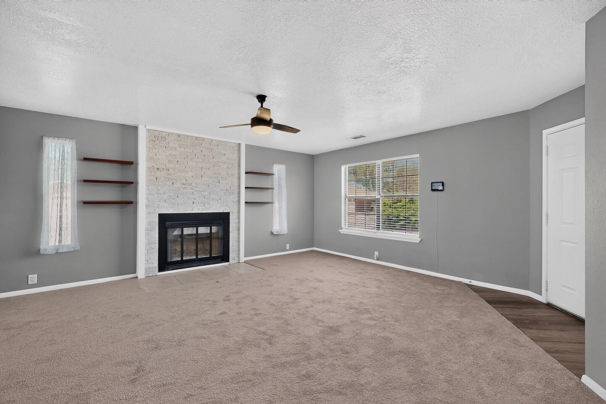 910 Crenshaw Court 