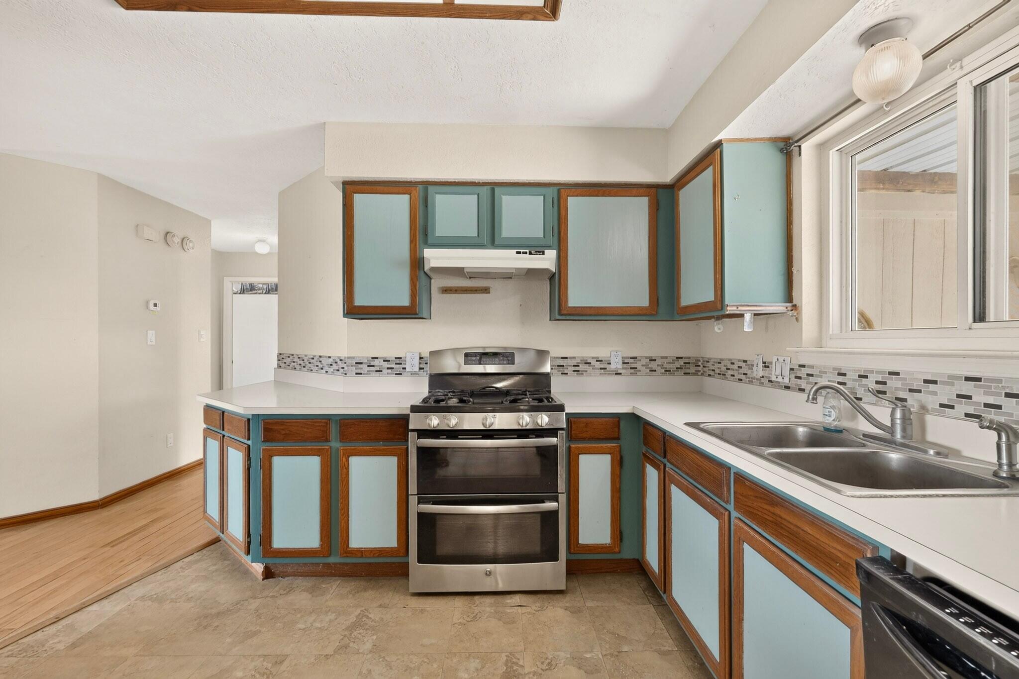 6 El Cerro Mission Place 