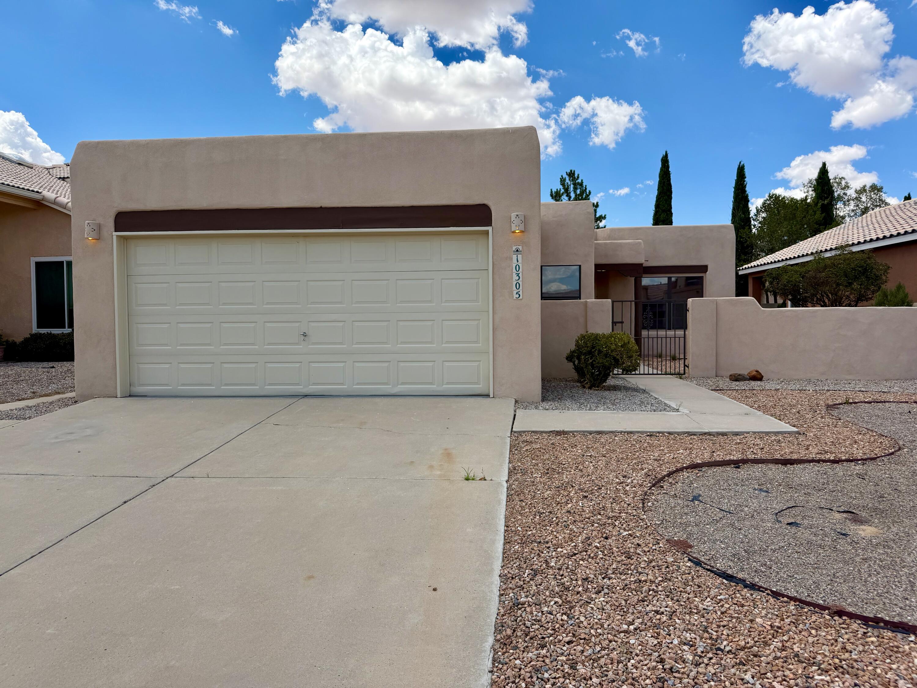 10305 Arroyo Crest Drive NW 