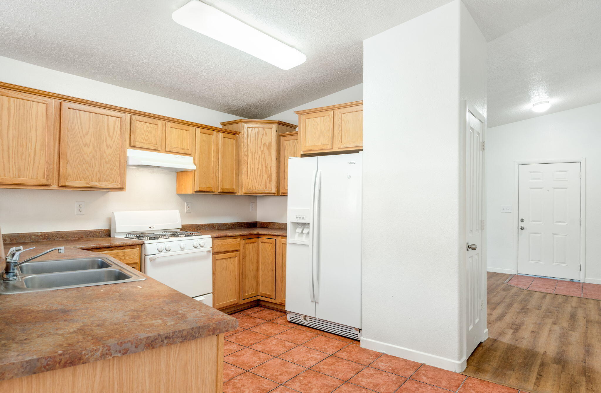 2102 N Ensenada Circle SE 