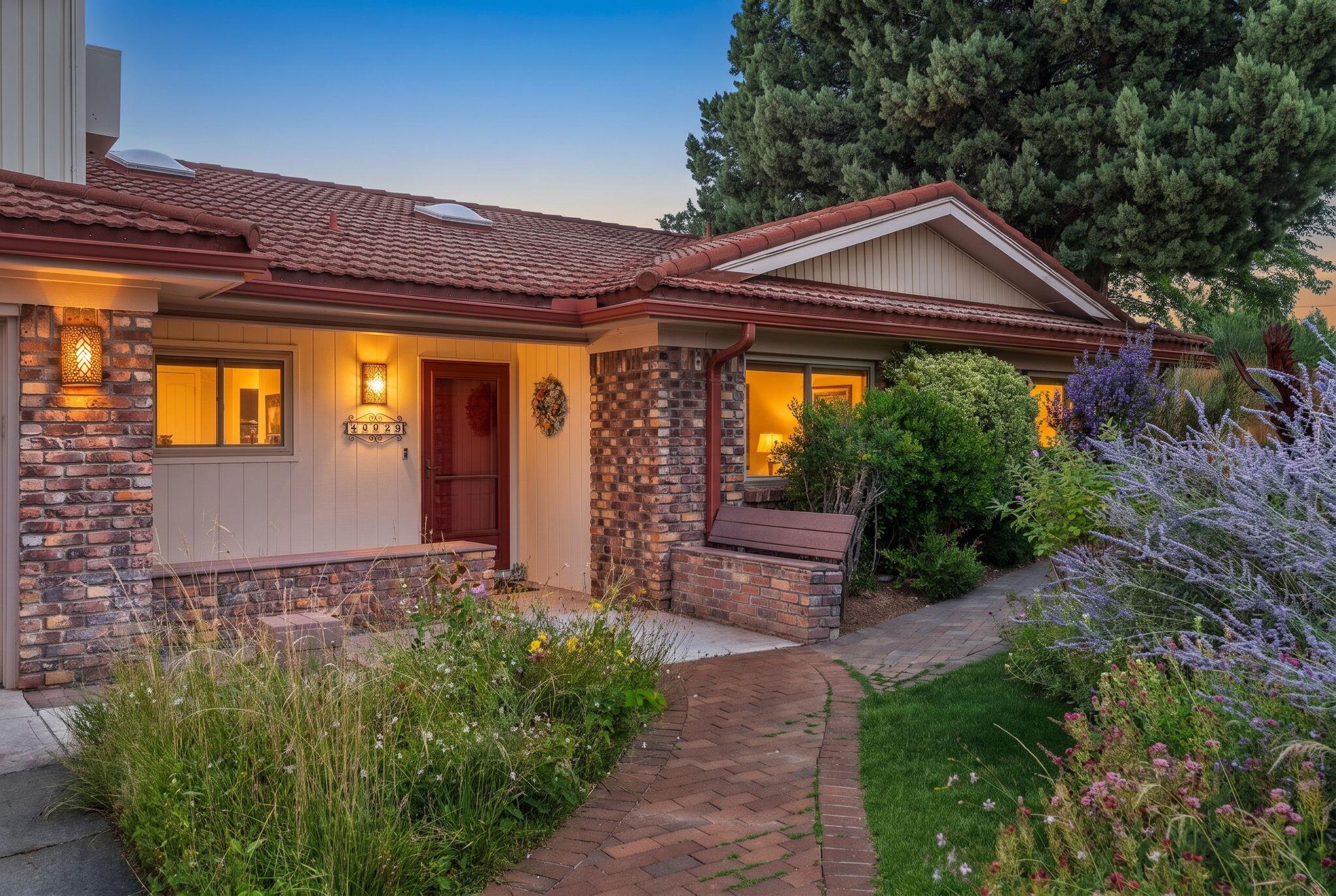 Photo 4 of Single family home for sale at 3929 Doroteo Pl NE, Albuquerque, NM 87111 | MLS# 1108257 | Listing updated on 2026-09-10