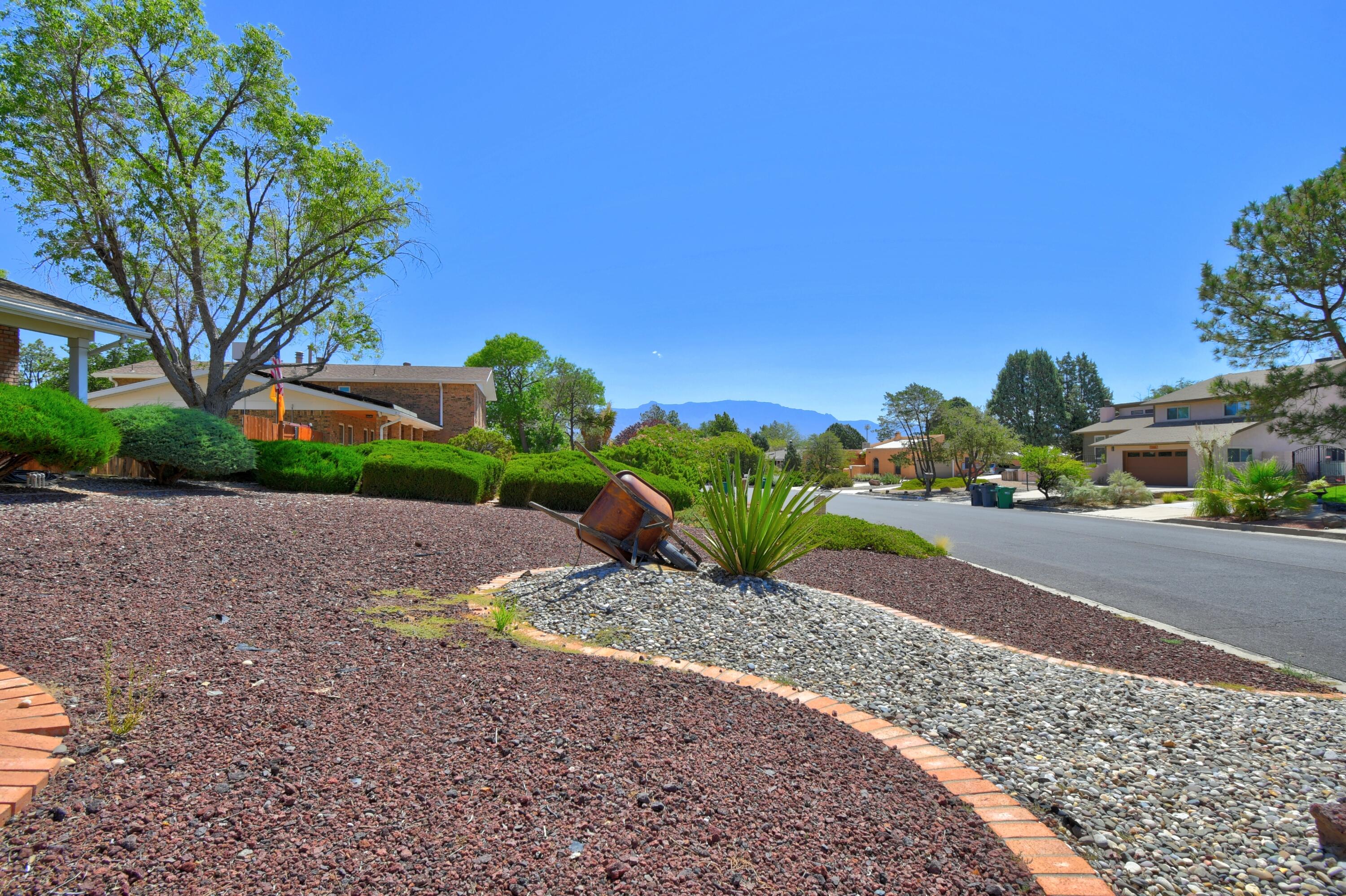 3907 Saint Andrews Drive SE 