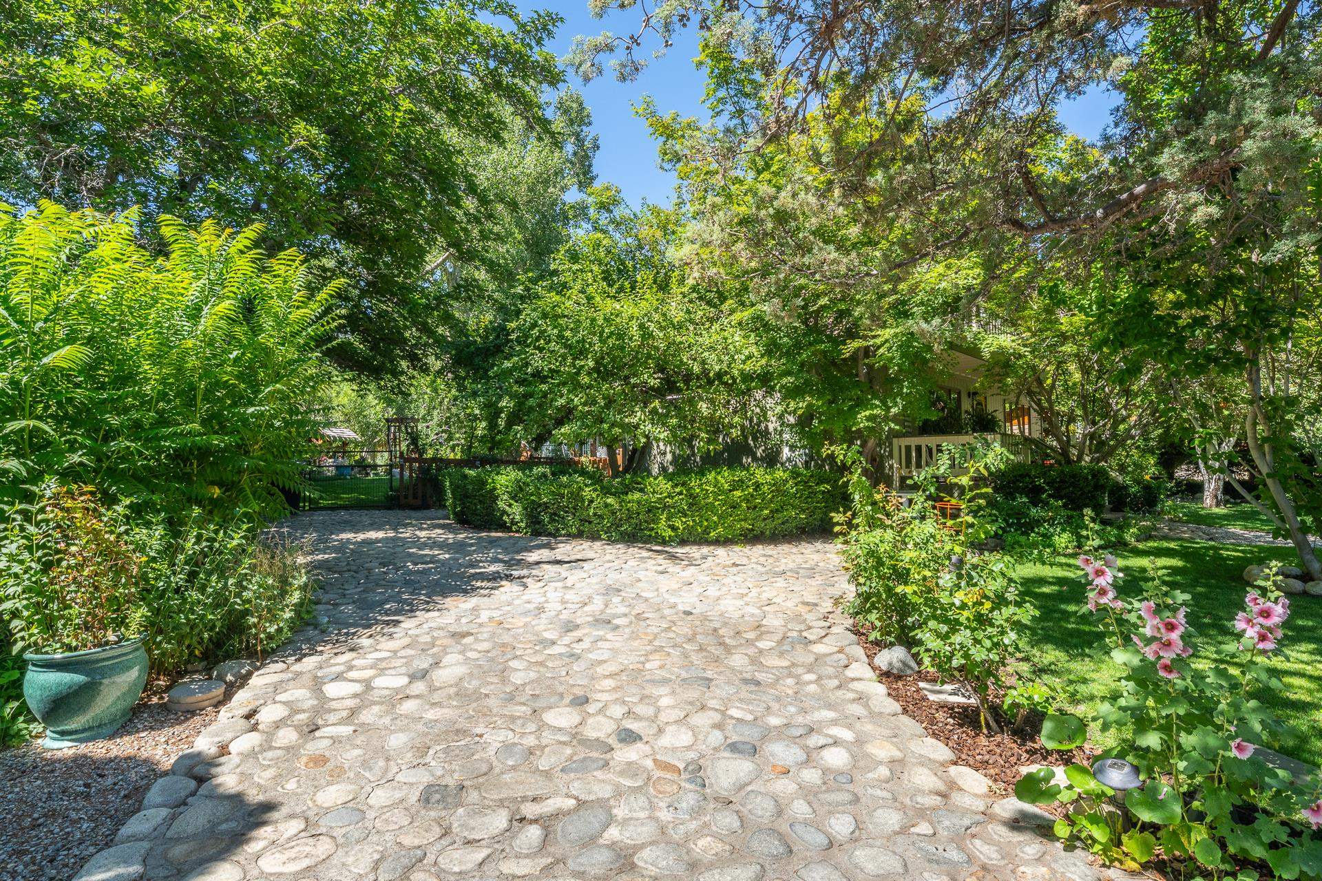 Property Photo 40