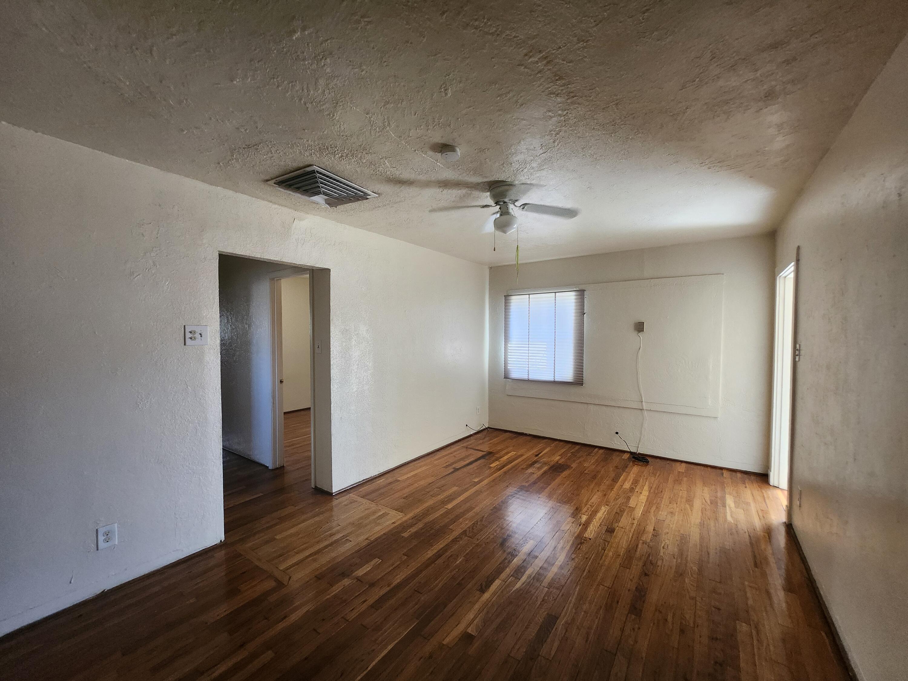 1306 Los Tomases Drive NW 