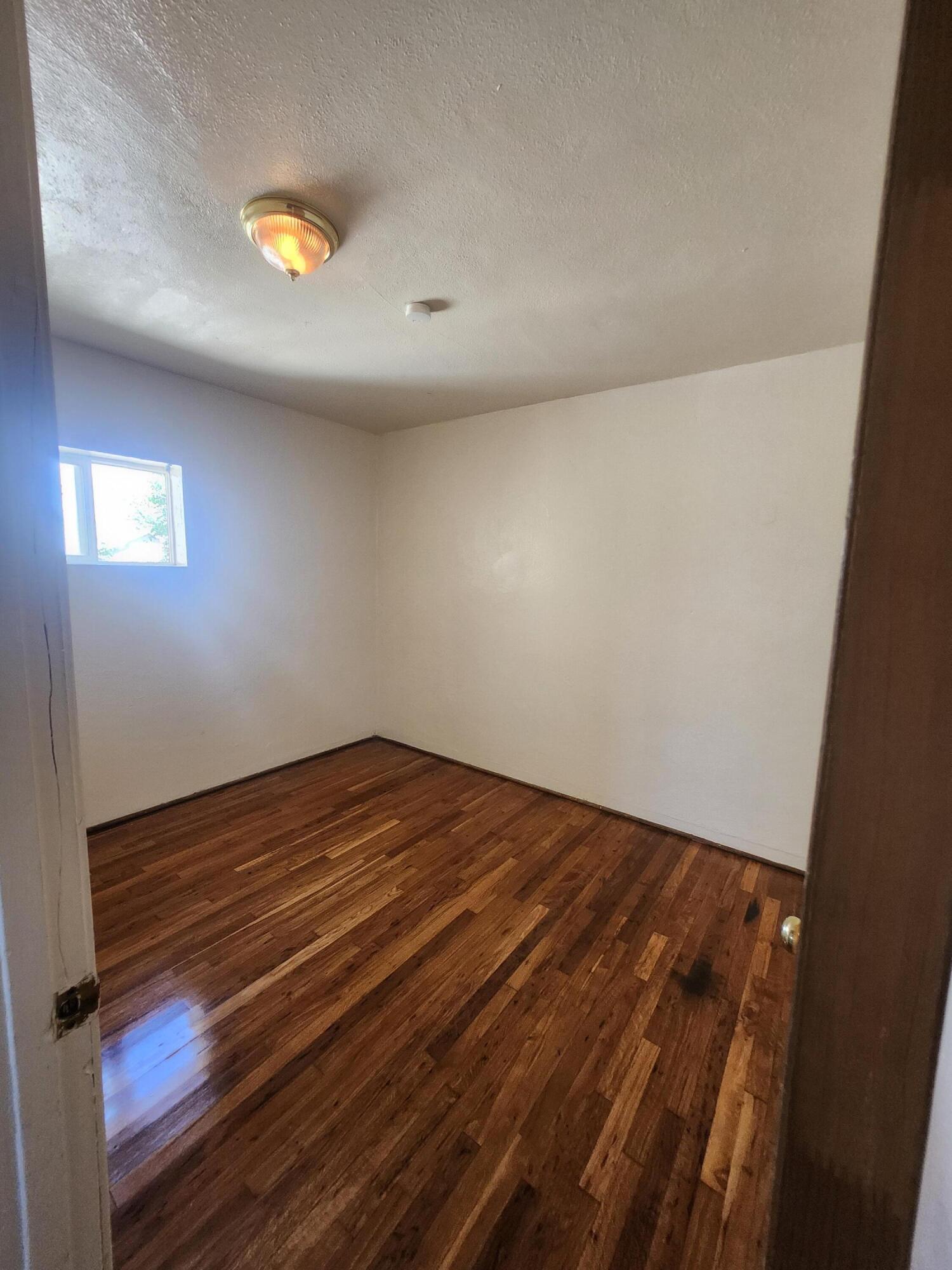 1306 Los Tomases Drive NW 