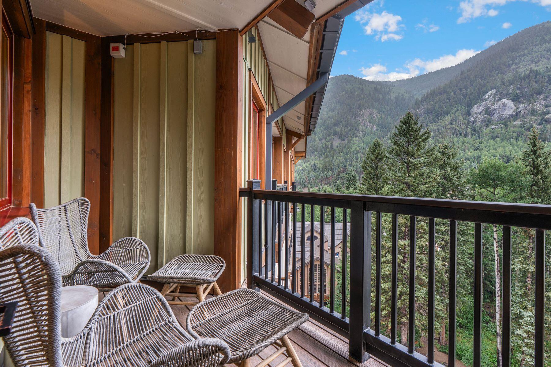 116 Sutton Place 504 