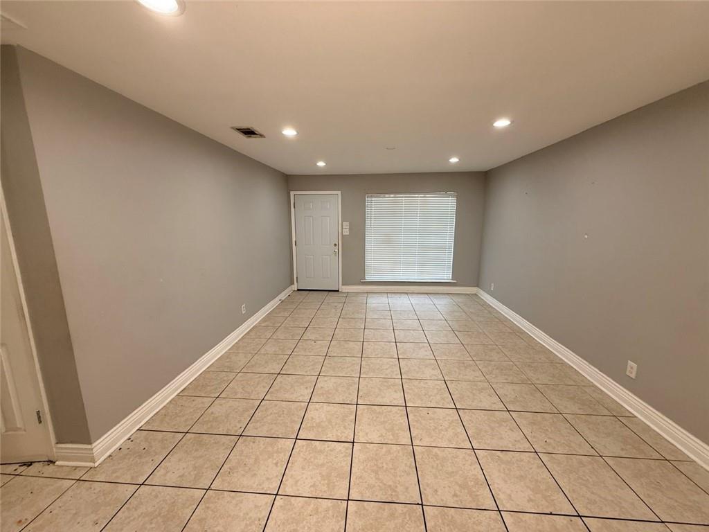 Photo 3 of Sale Pending at 2084 Carver Dr, Marrero, LA 70072 | MLS# 2570423 | Listing updated on 2026-09-03