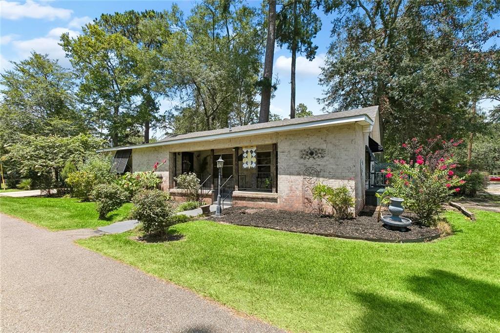 1st image of 600 Coffee Street Street, Mandeville, LA 70448 | MLS# 2570202