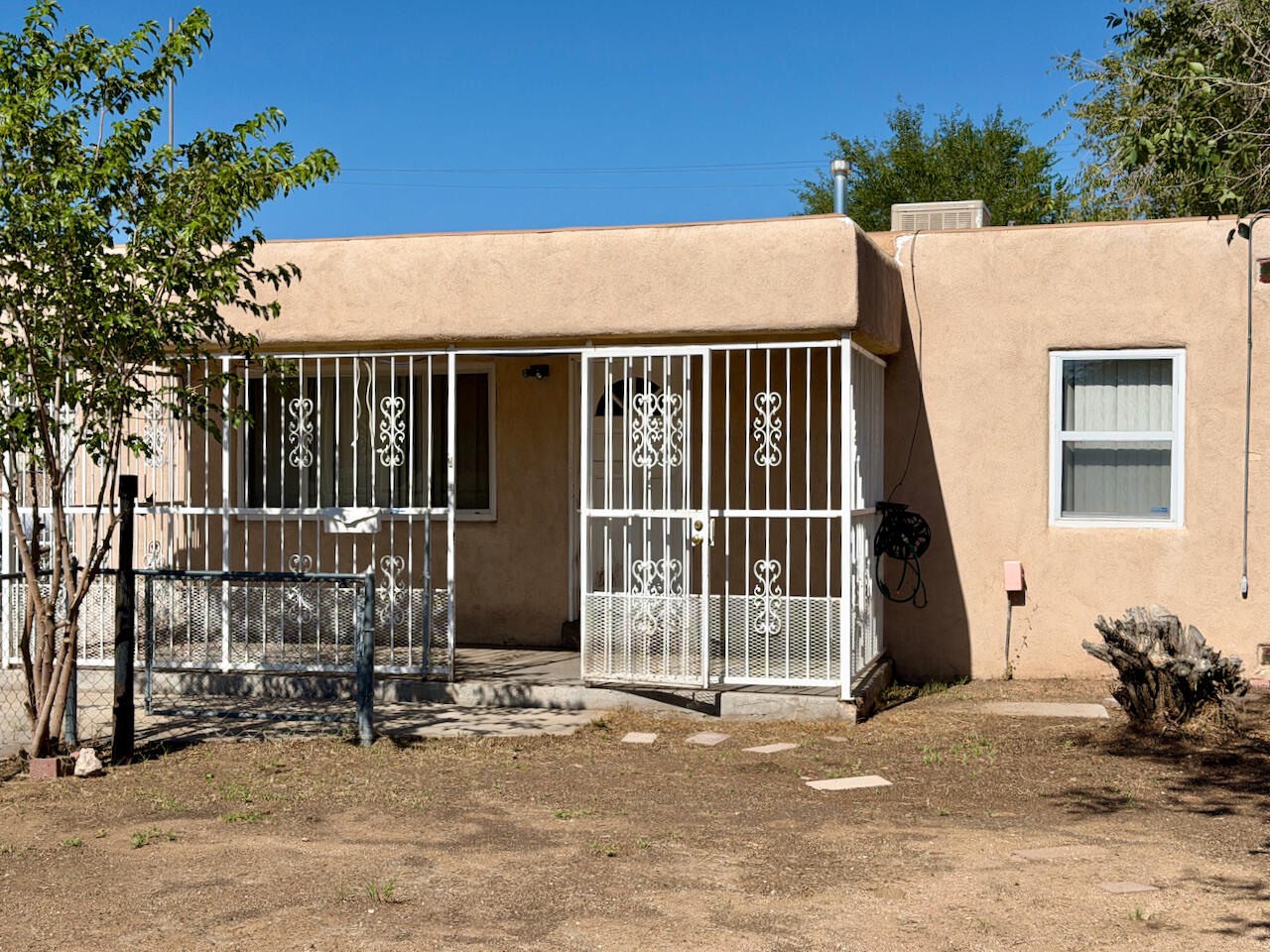 821 Ortiz Drive SE 
