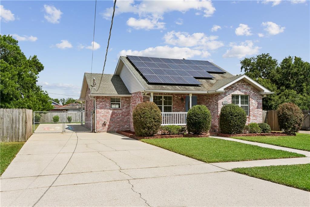 Photo 2 of Single family home for sale at 2520 Margaret Ln, Meraux, LA 70075 | MLS# 2570538 | Listing updated on 2026-09-09