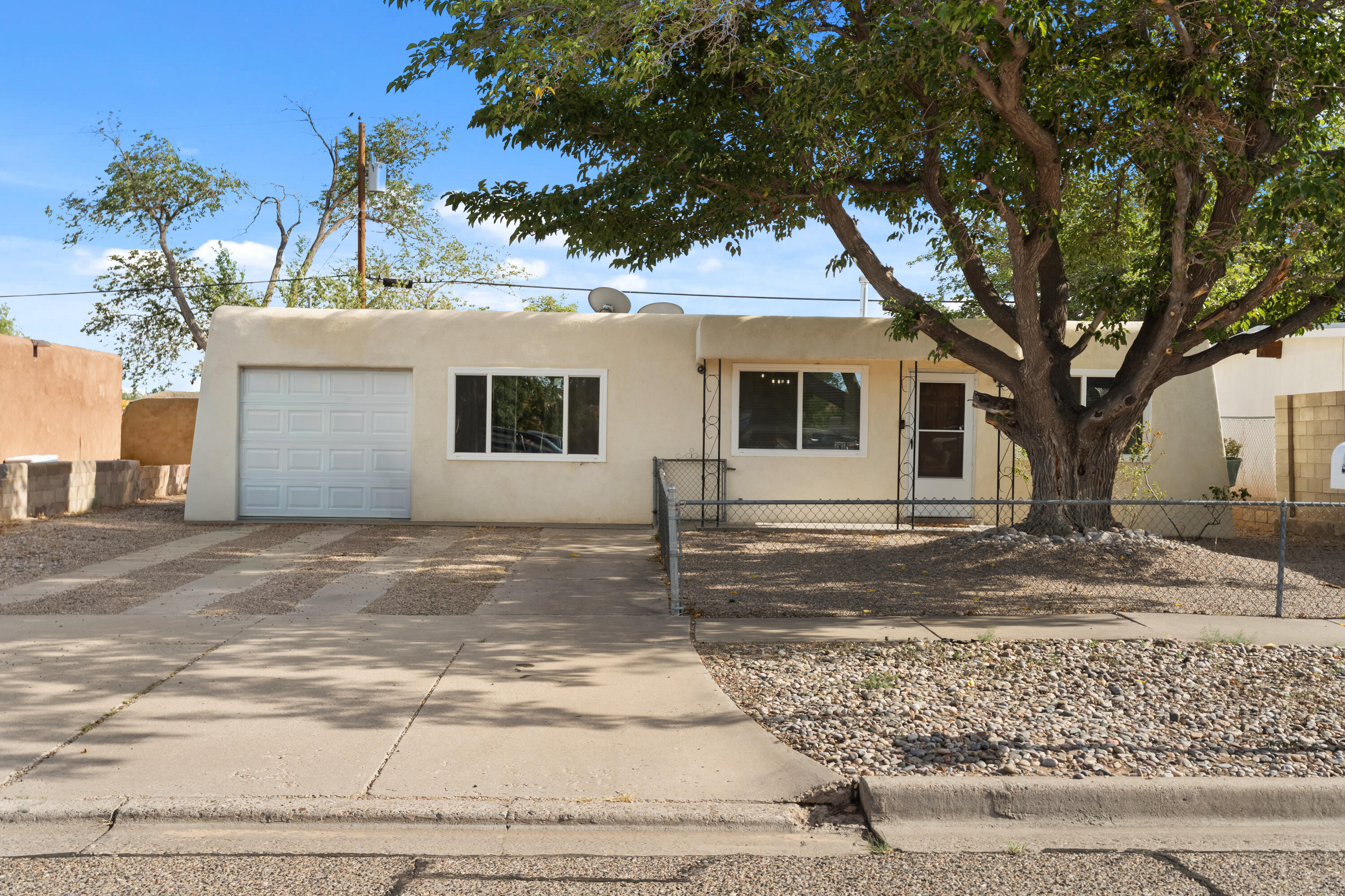1st image of 5944 Avenida La Barranca Pl Nw, Albuquerque, NM 87114 | MLS# 1108403