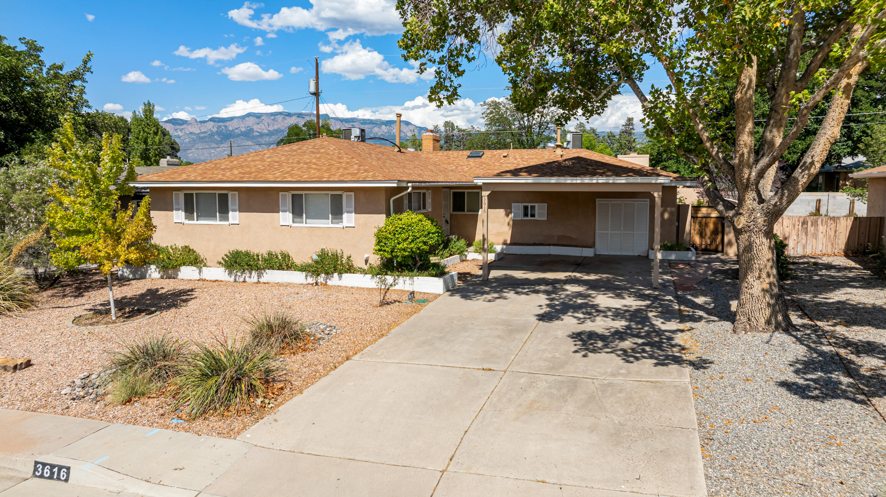3616 Florida Street, Albuquerque NM 87110