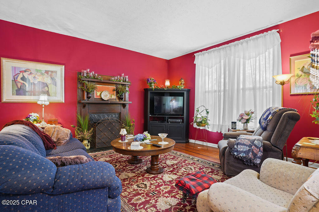 5th image of 1324 Coggin Ave, Chipley, FL 32428 | MLS# 793484