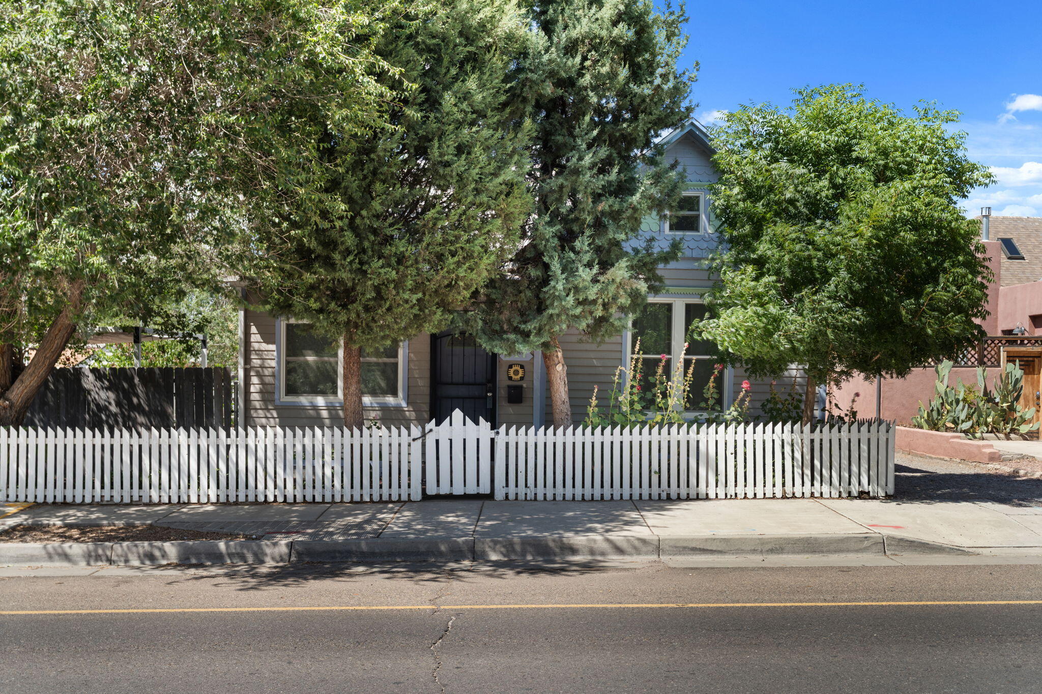 2nd image of 517 Coal Ave Se, Albuquerque, NM 87102 | MLS# 1108429
