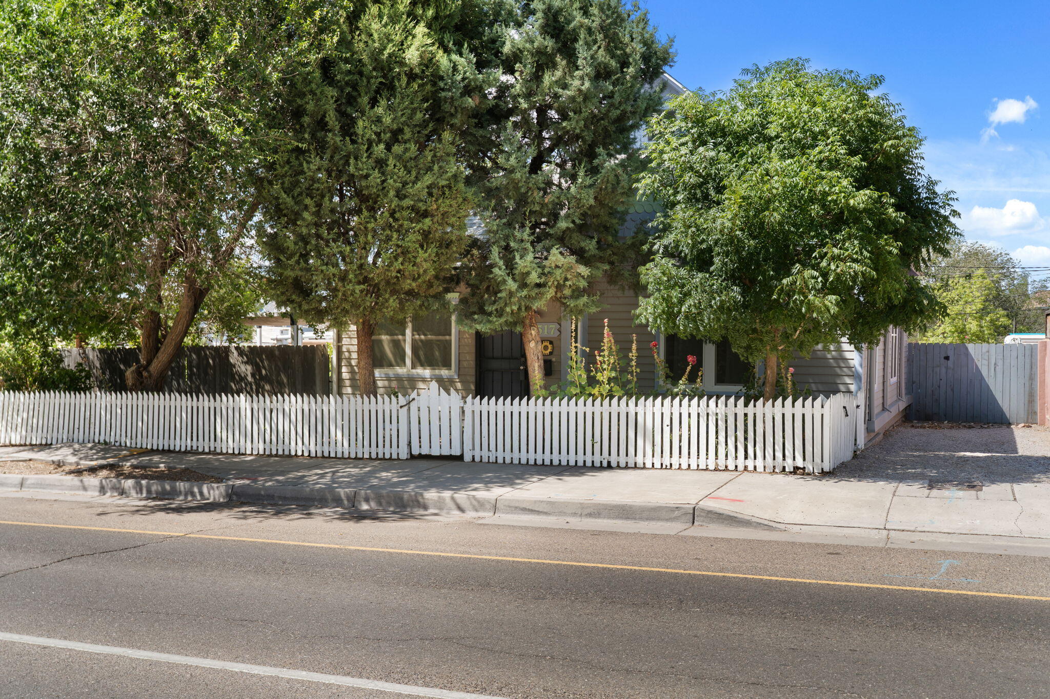 3rd image of 517 Coal Ave Se, Albuquerque, NM 87102 | MLS# 1108429