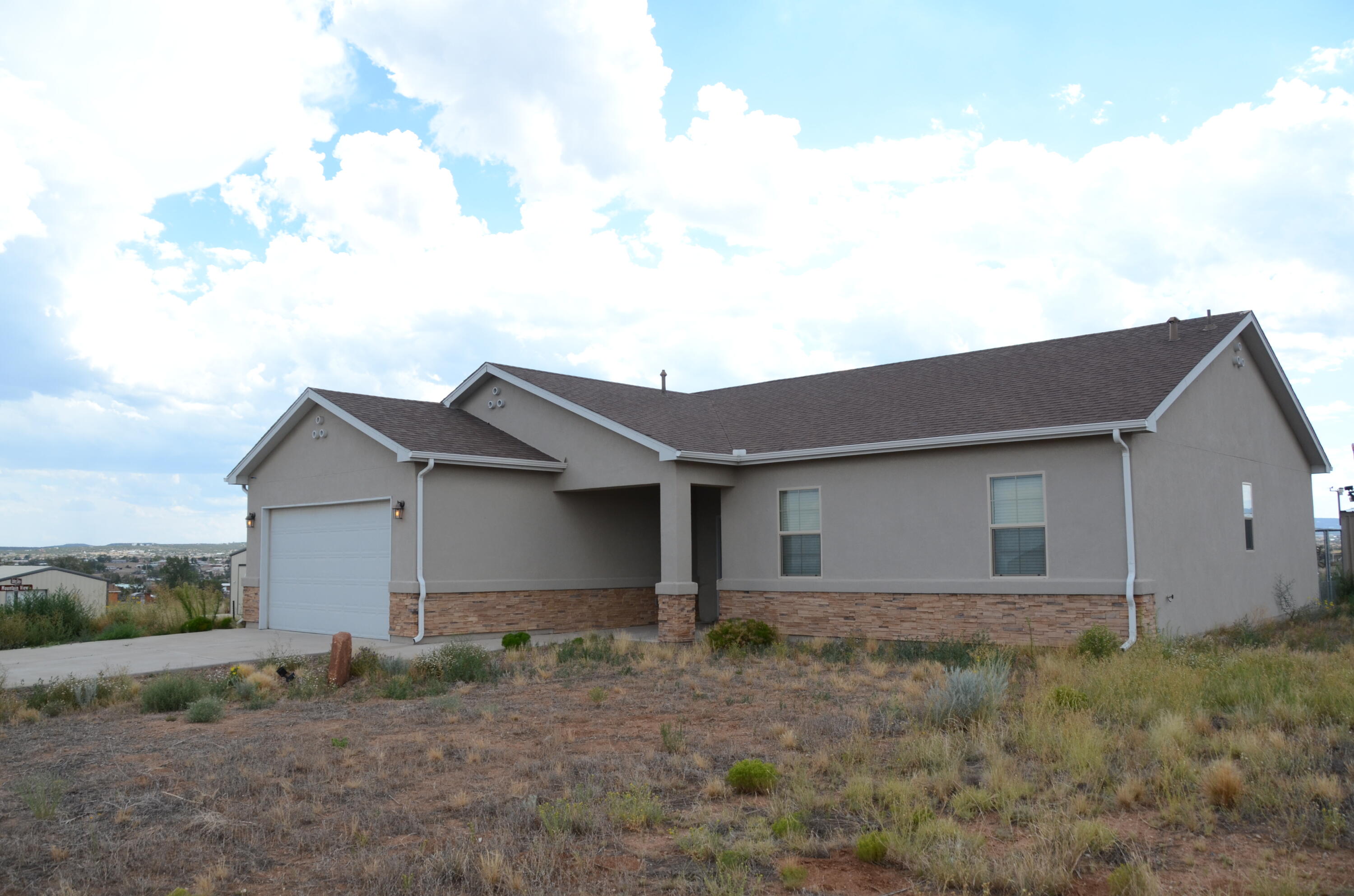 1st image of 15 Mountain View Pl, Edgewood, NM 87015 | MLS# 1108466