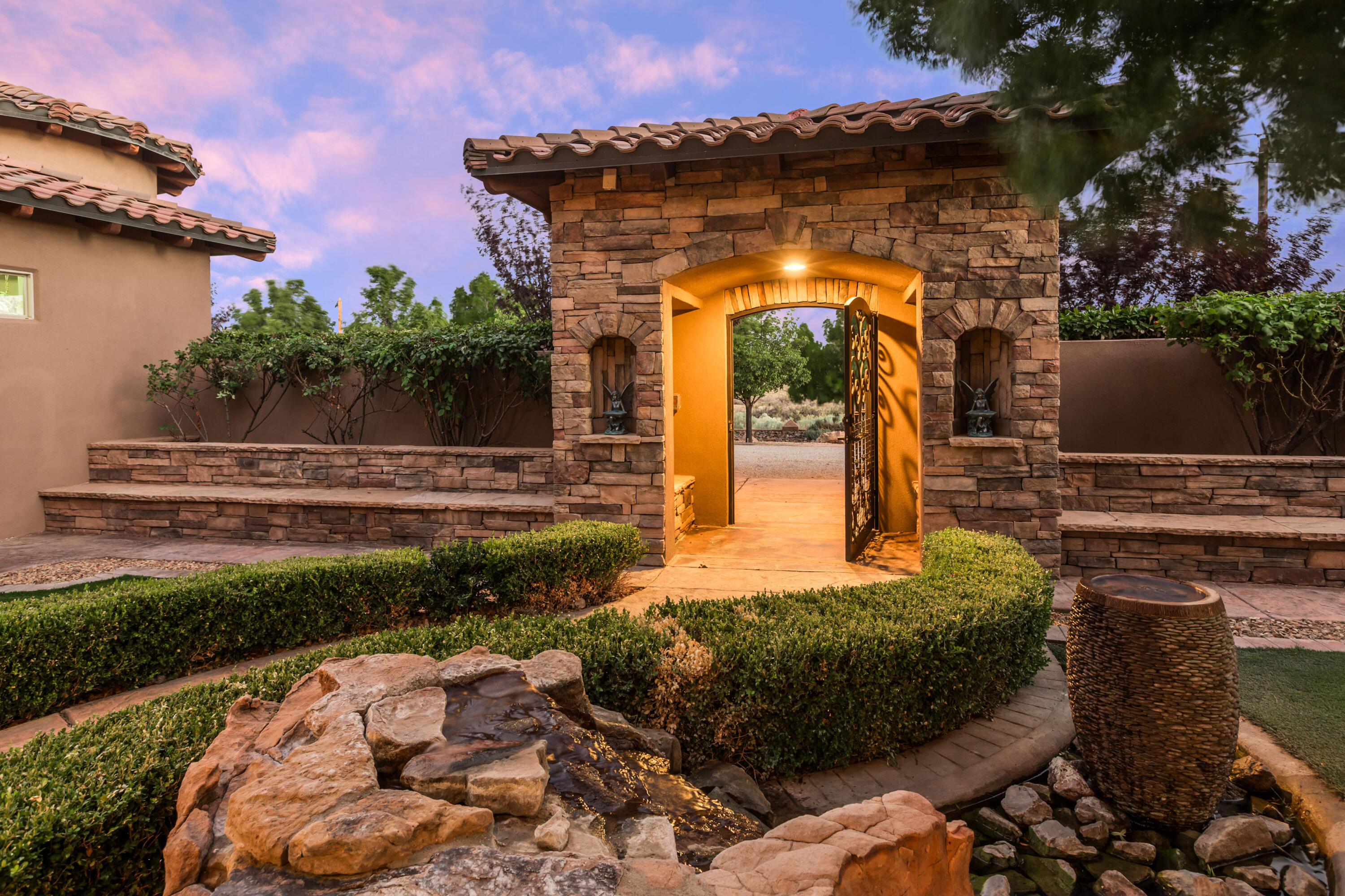 image of 8801 Glendale Ave Ne, Albuquerque, NM 87122 | MLS# 1108486