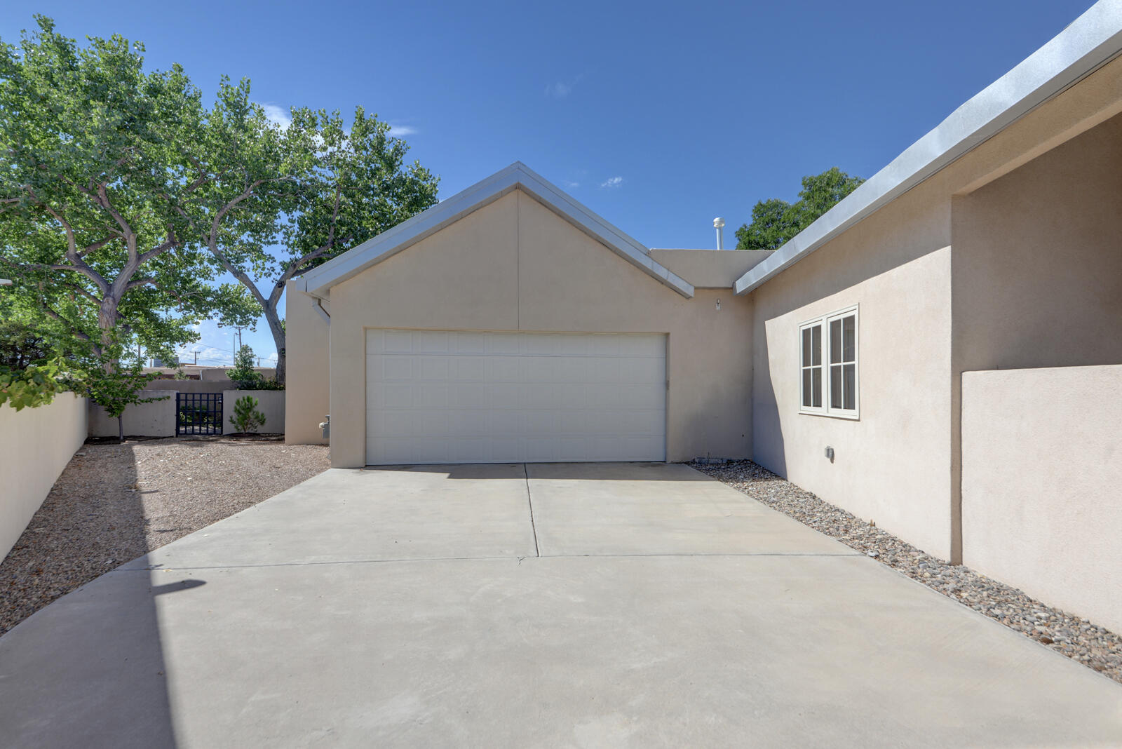 43rd image of 2204 Via Granada Pl Nw, Albuquerque, NM 87104 | MLS# 1108487
