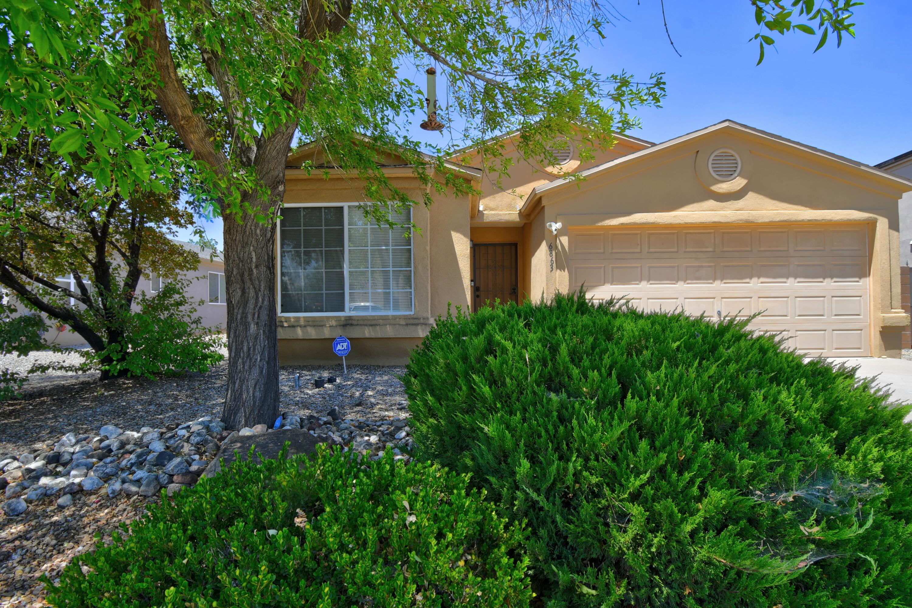 6863 Candelia Avenue NW, Albuquerque