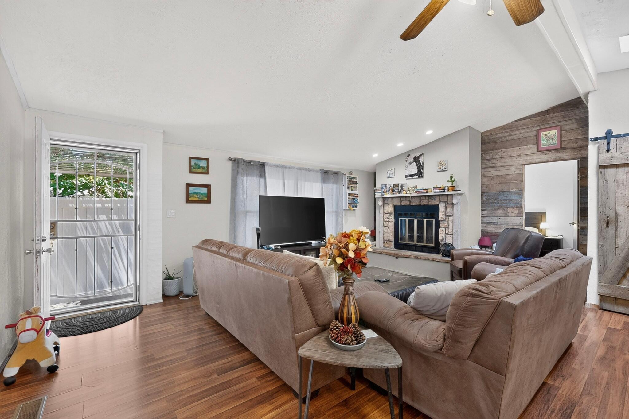 5119 Stream Court NE 