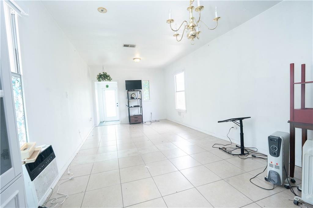 Photo 3 of Single family home for sale at 2925 Hollygrove St, New Orleans, LA 70118 | MLS# 2570122 | Listing updated on 2026-09-12