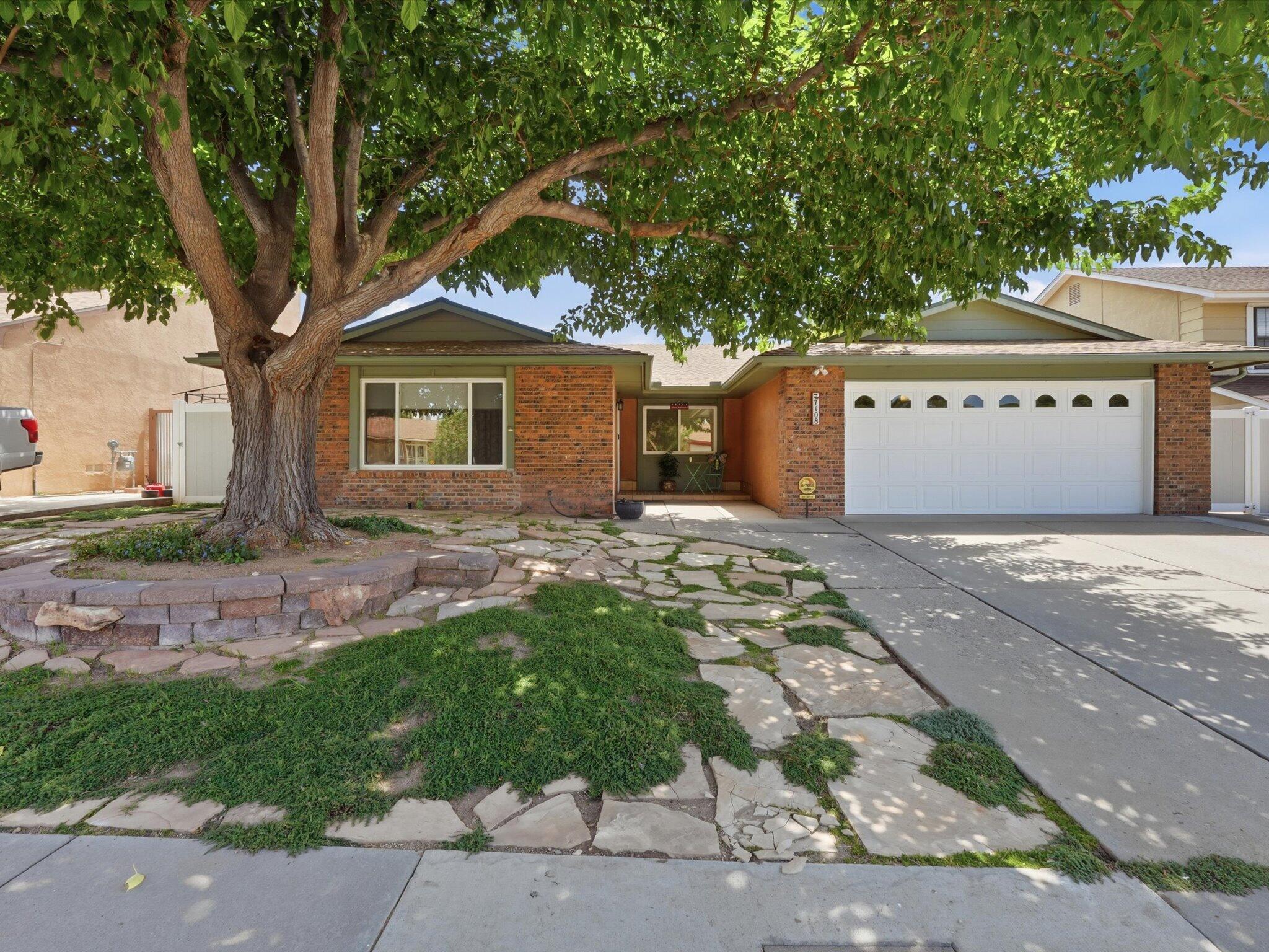 7108 Vivian Drive NE 