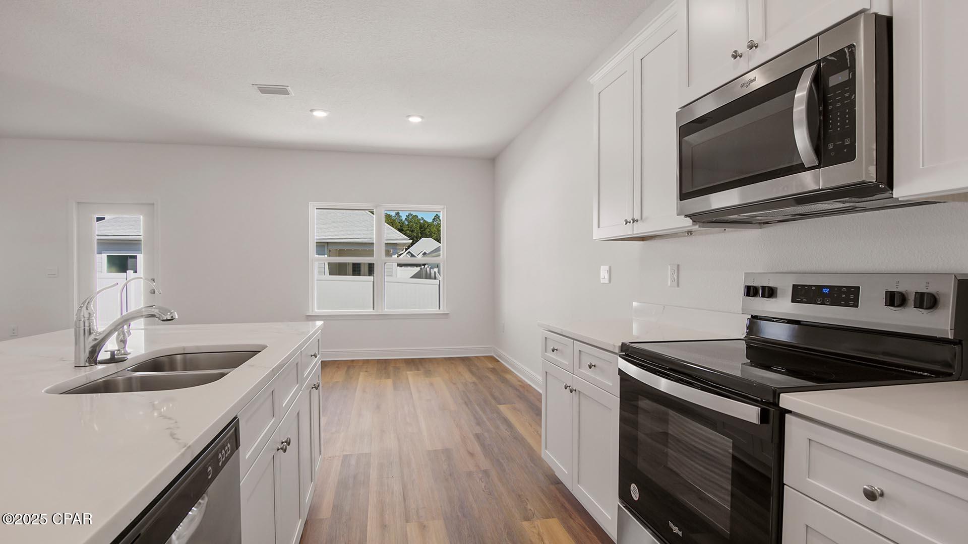 569 Hancock Way, Panama City Beach, FL 32413 thumbnail, photo 8 of 31