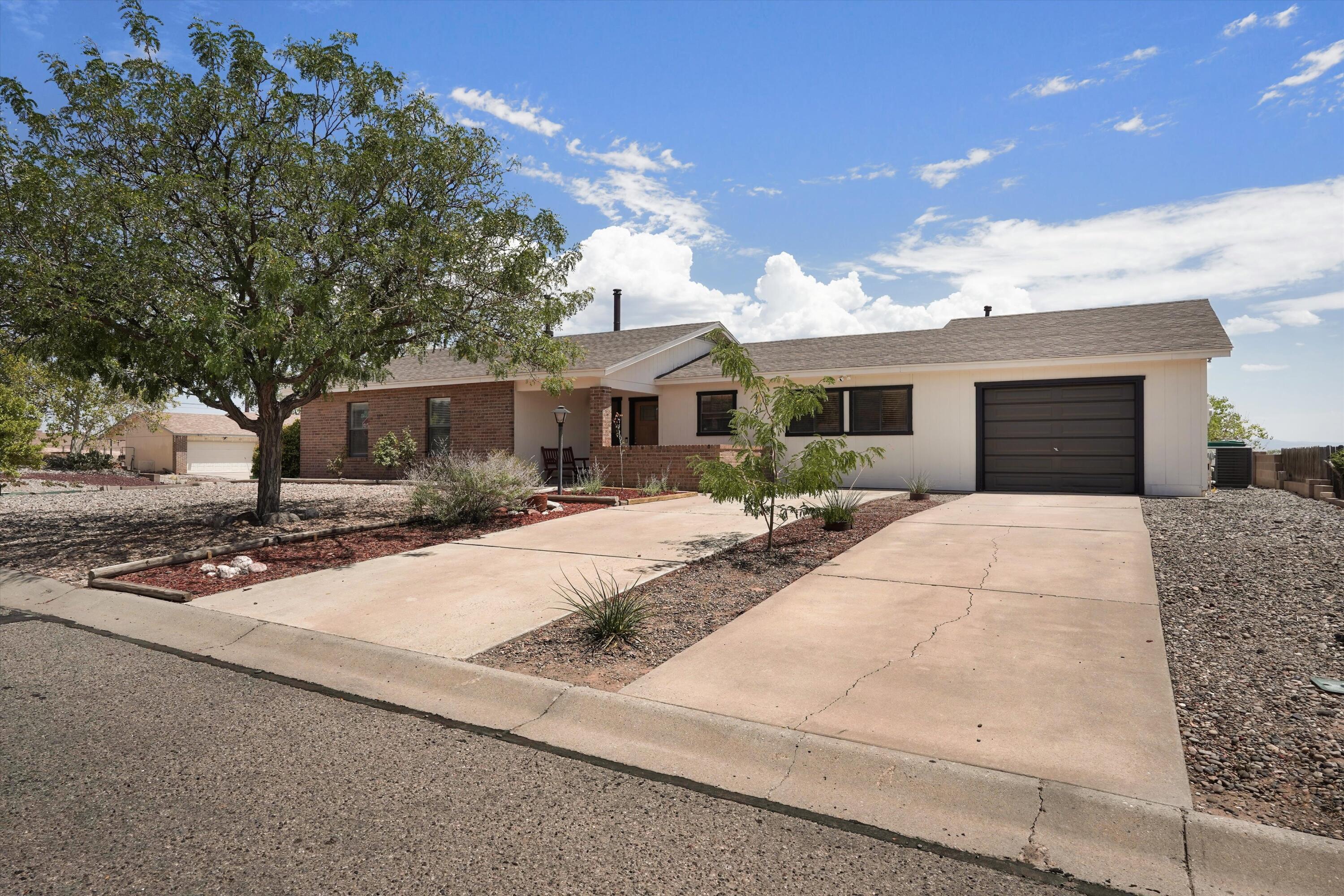 4980 Zirconia Drive, Rio Rancho NM 87124