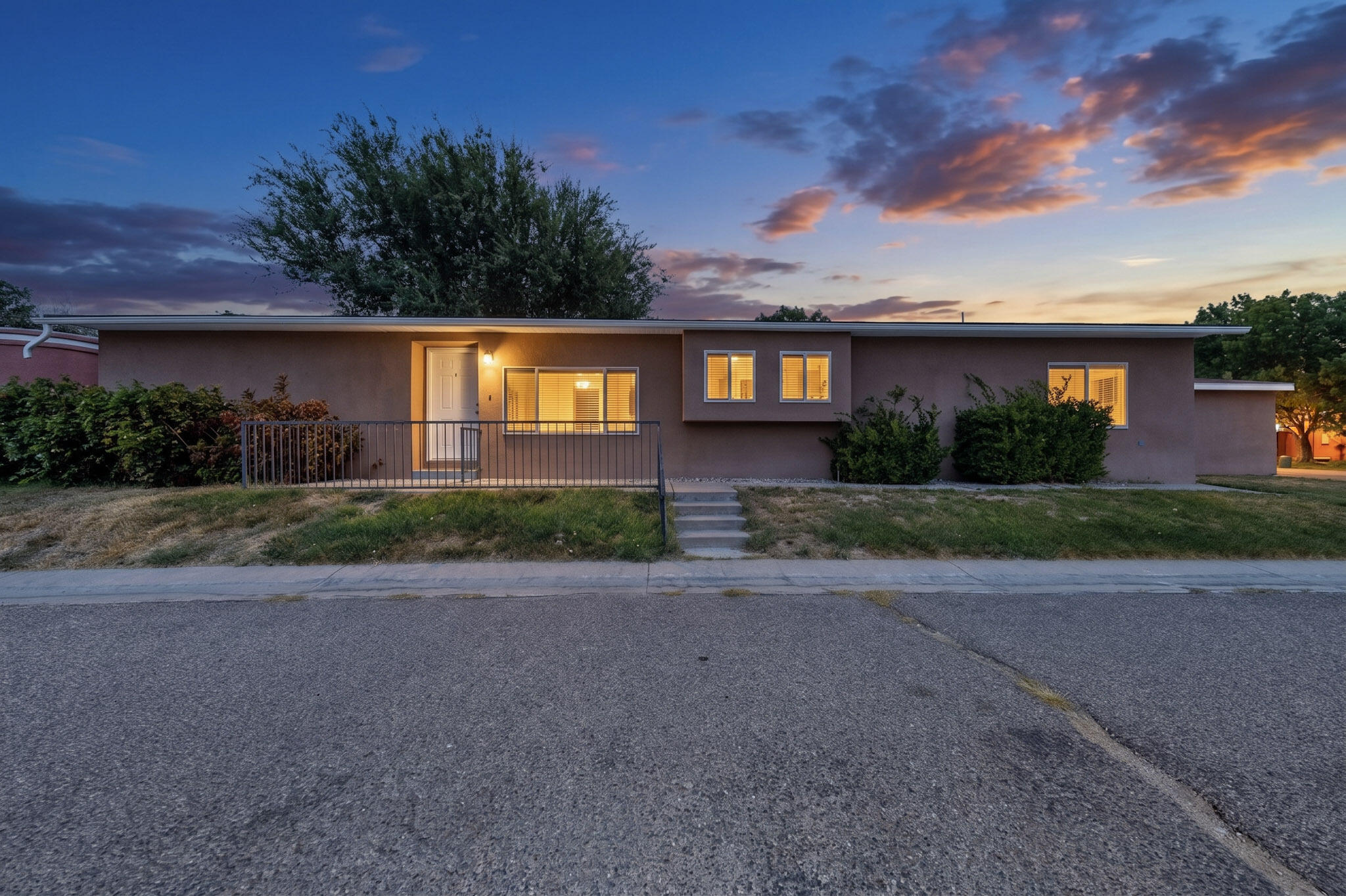 7201 Canary Lane, Albuquerque NM 87109