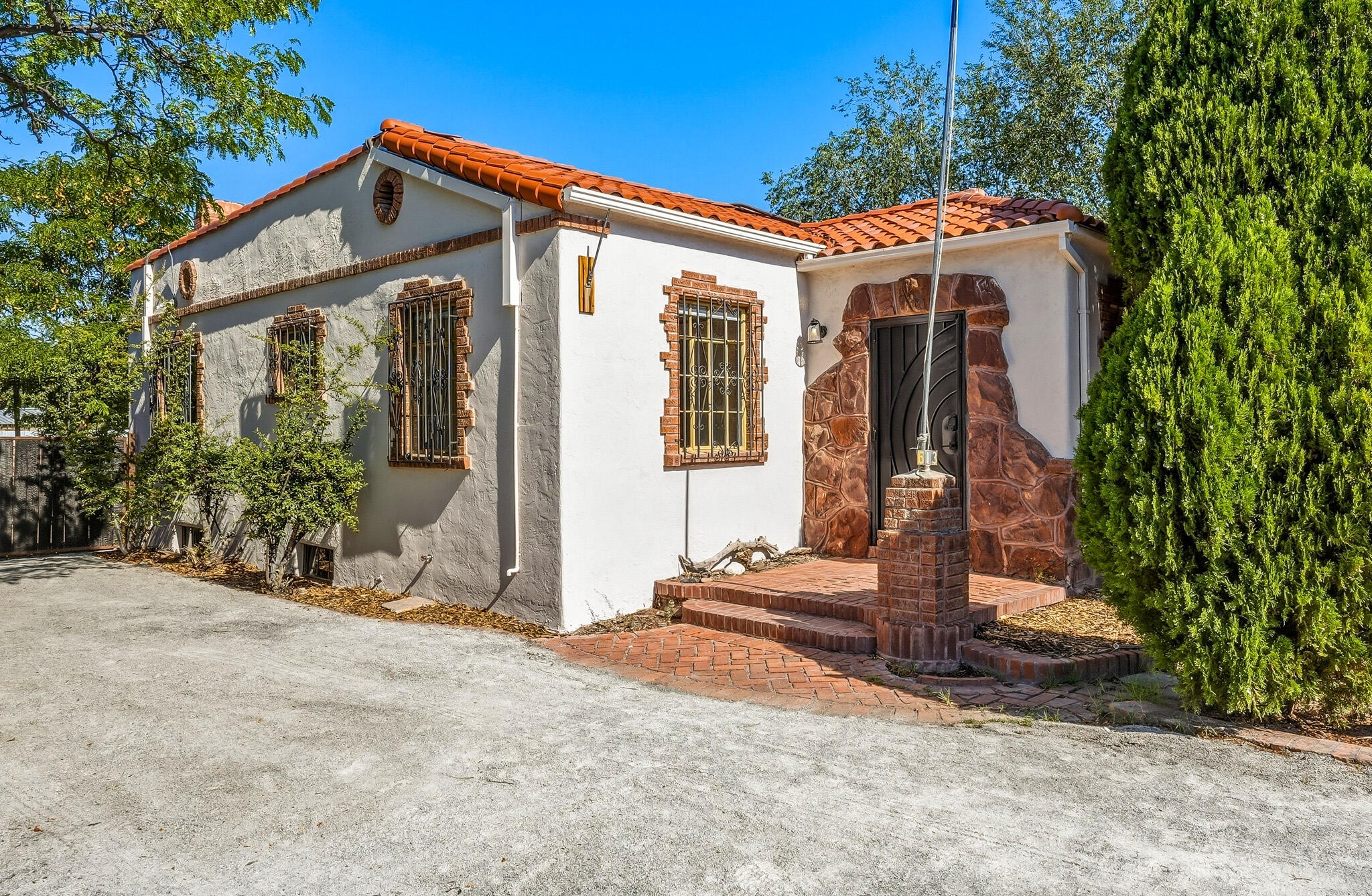 613 Isleta Boulevard SW, Albuquerque