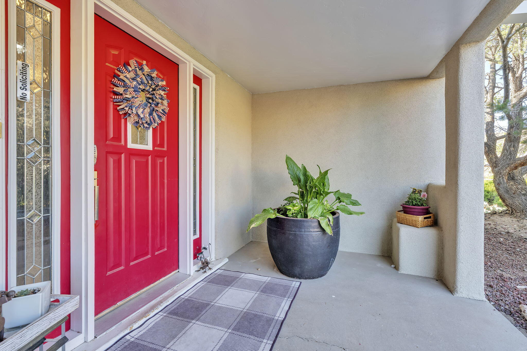 1805 Valdez Drive NE 