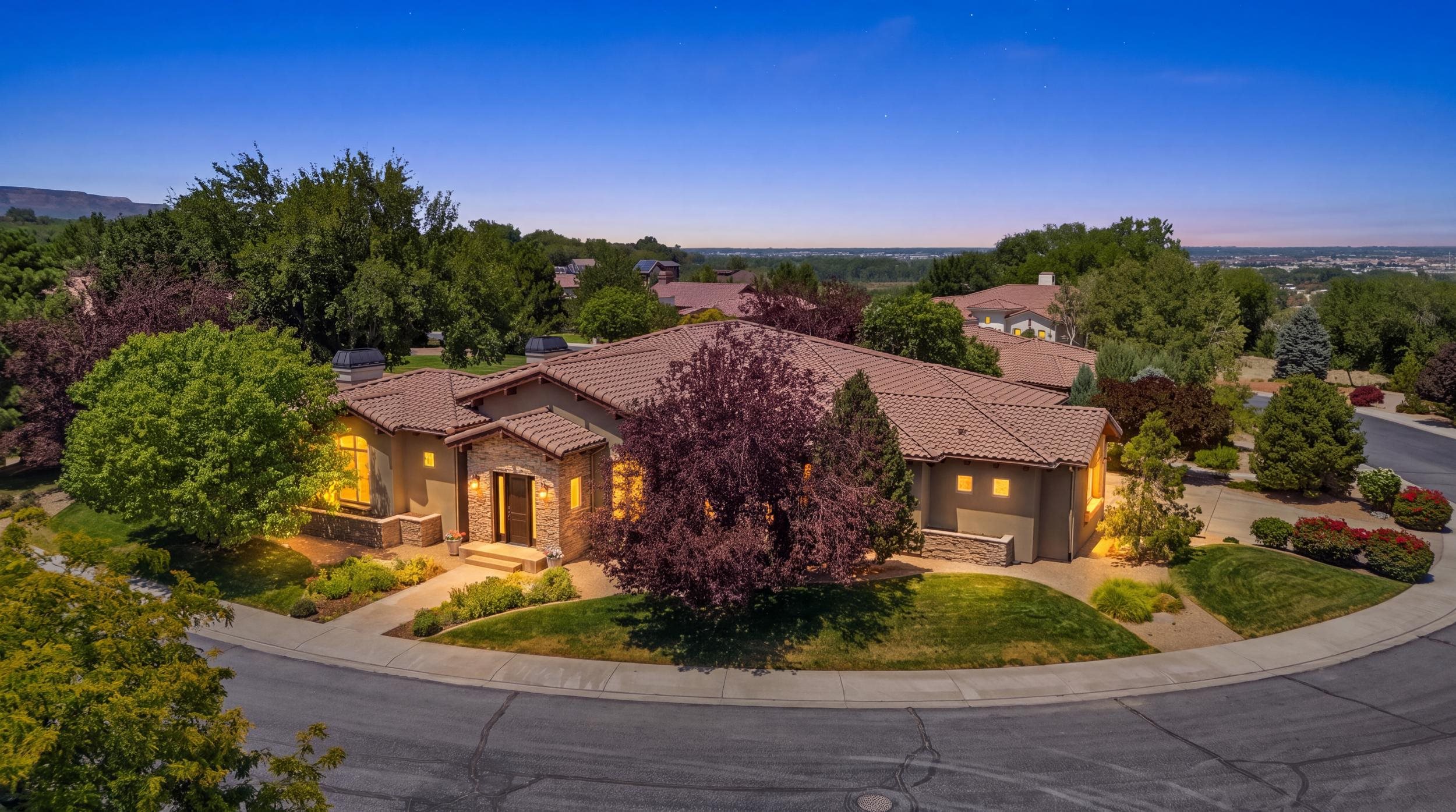 423 High Pointe Circle