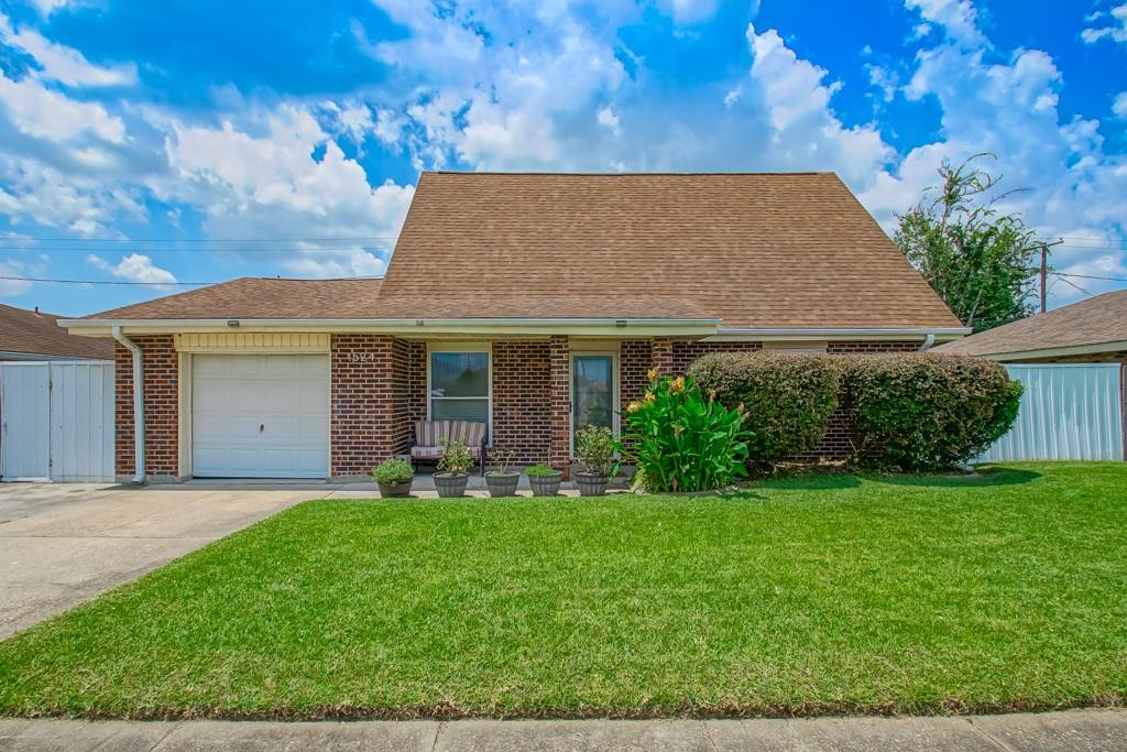 Single family home for sale at 1524 Curtis St, Harvey, LA 70058 | MLS# 2570952