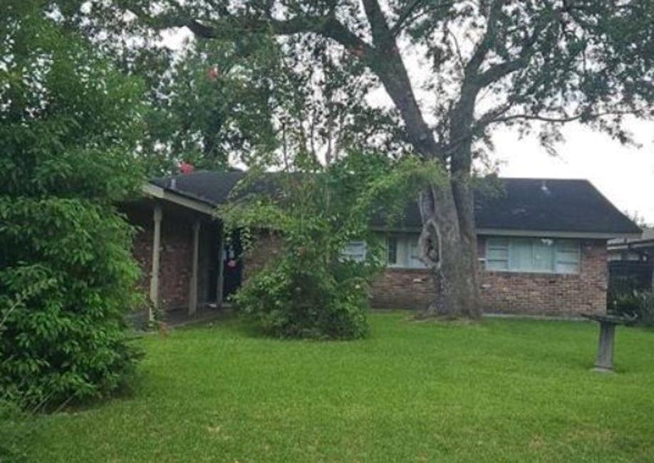 Photo 2 of Sale Pending at 10116 Suzanne Dr, River Ridge, LA 70123 | MLS# 2571322 | Listing updated on 2026-09-23