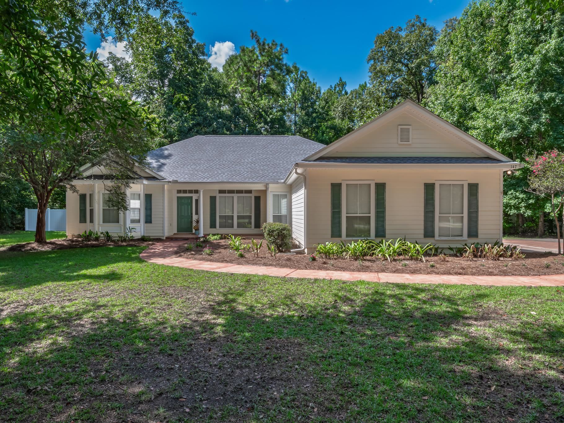 147 Maria Del Carmen Lane, Crawfordville, FL 32327