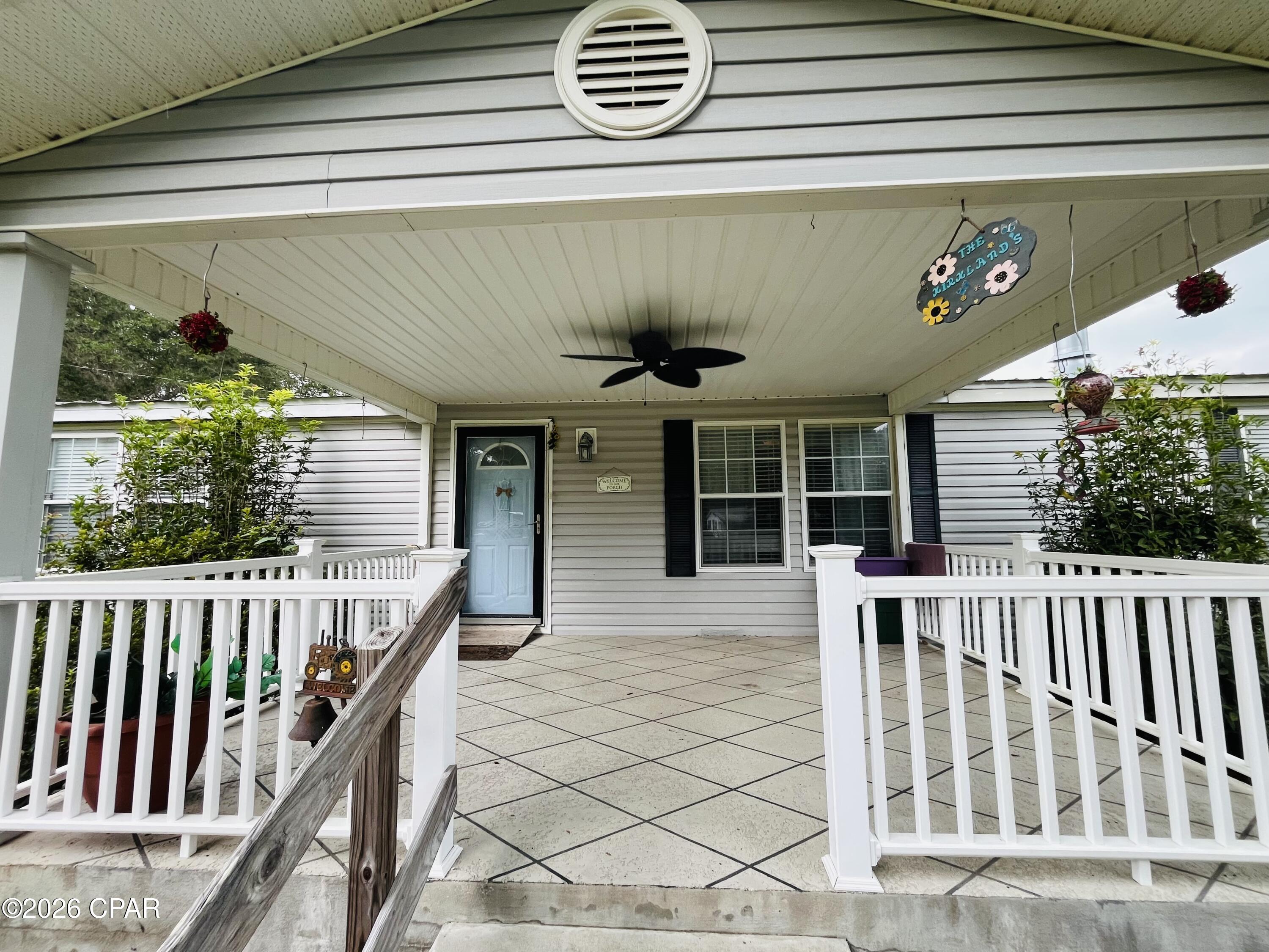 2nd image of 1861 Oak Ridge Ave, Grand Ridge, FL 32442 | MLS# 793695