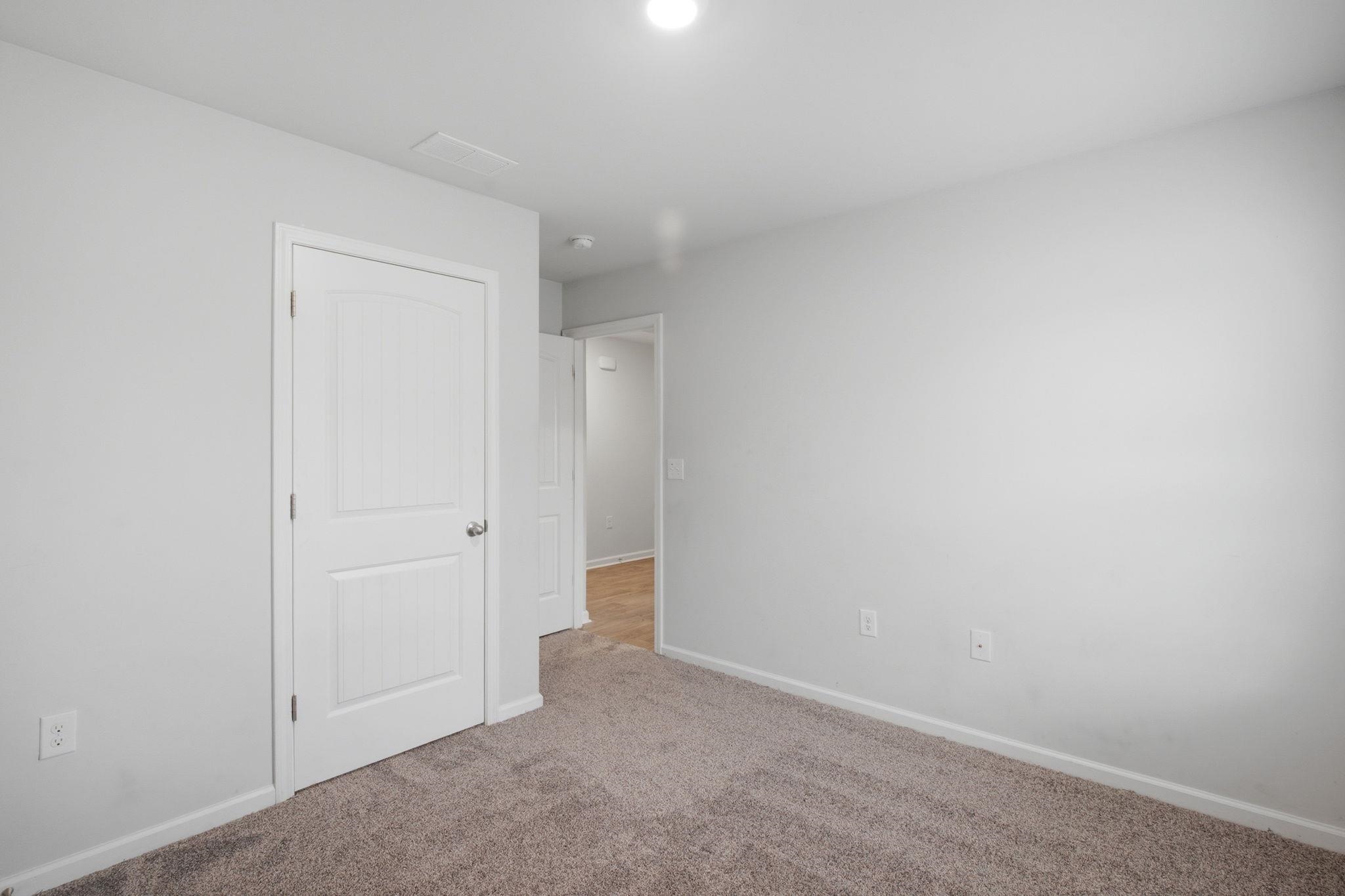2619504 | Photo 23