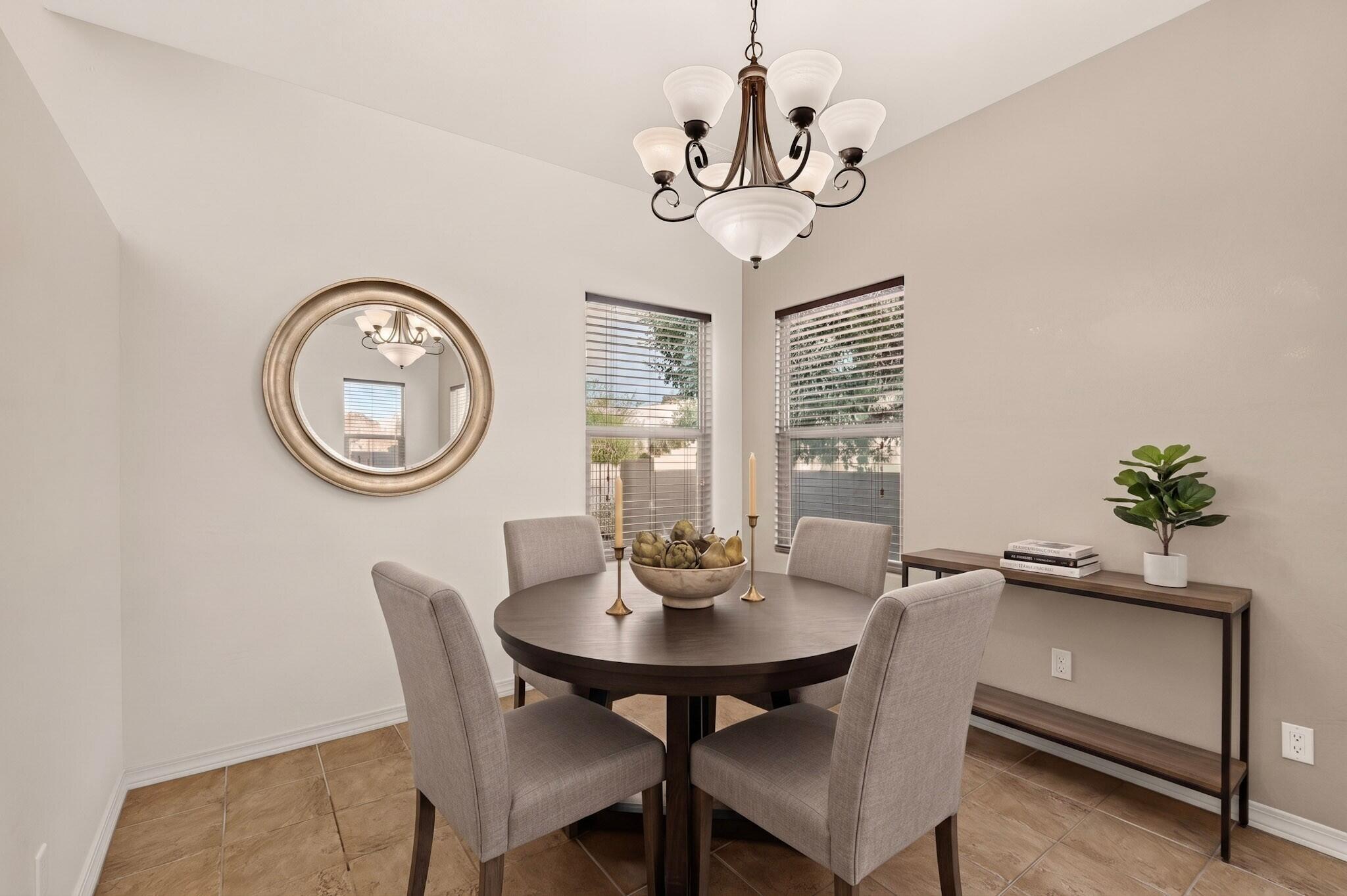 8201 Desert Shadow Way NE 