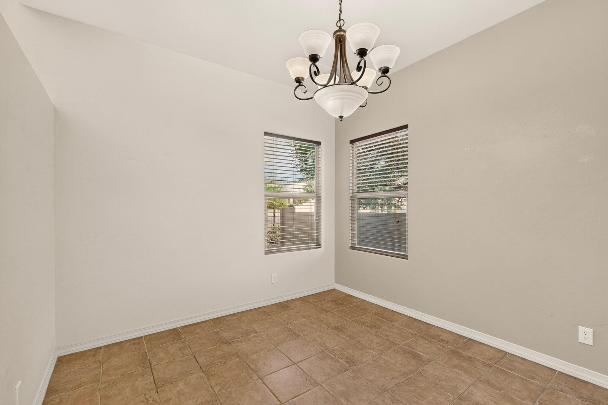 8201 Desert Shadow Way NE 