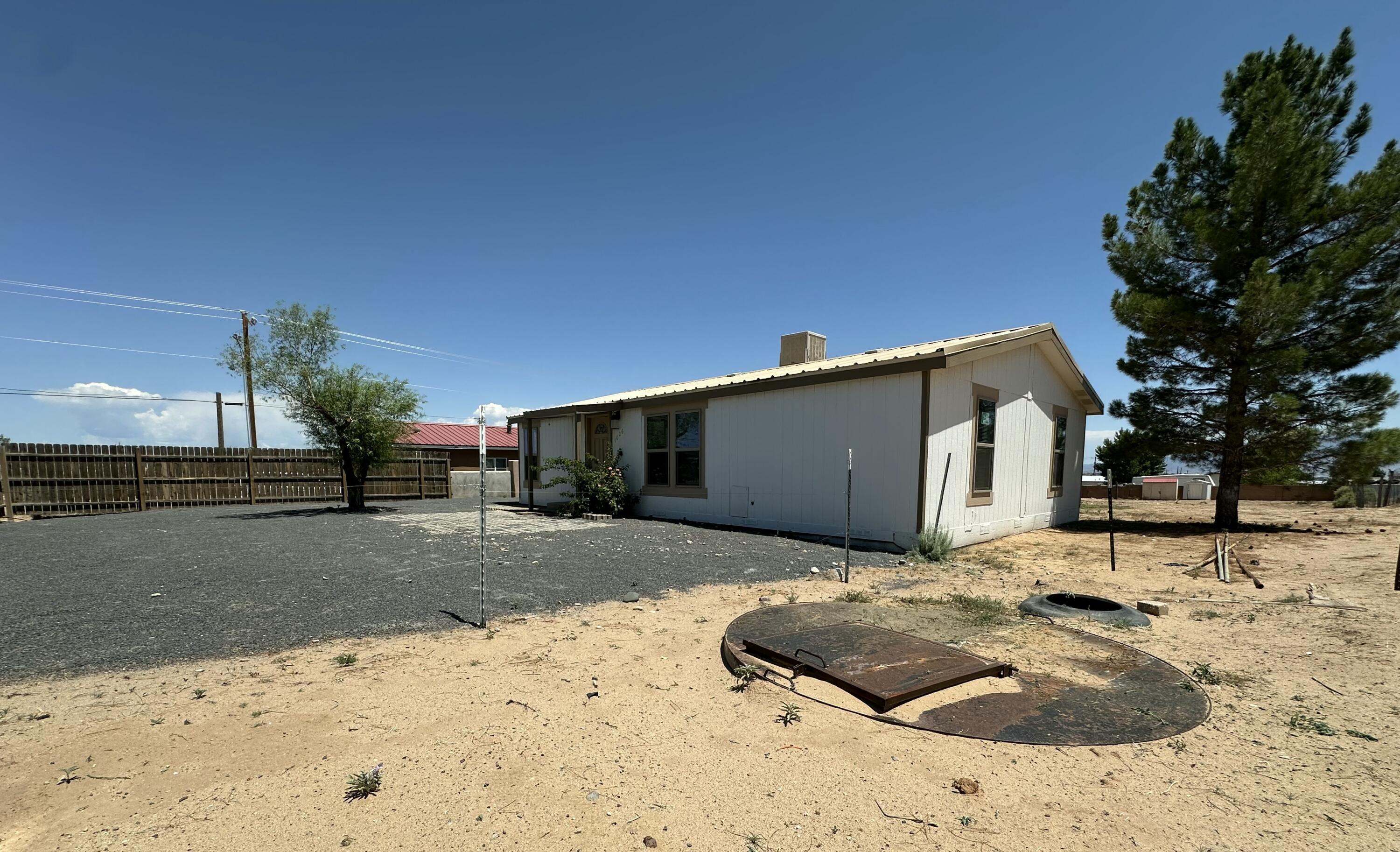 2nd image of 1006 26th St Sw, Rio Rancho, NM 87124 | MLS# 1108716