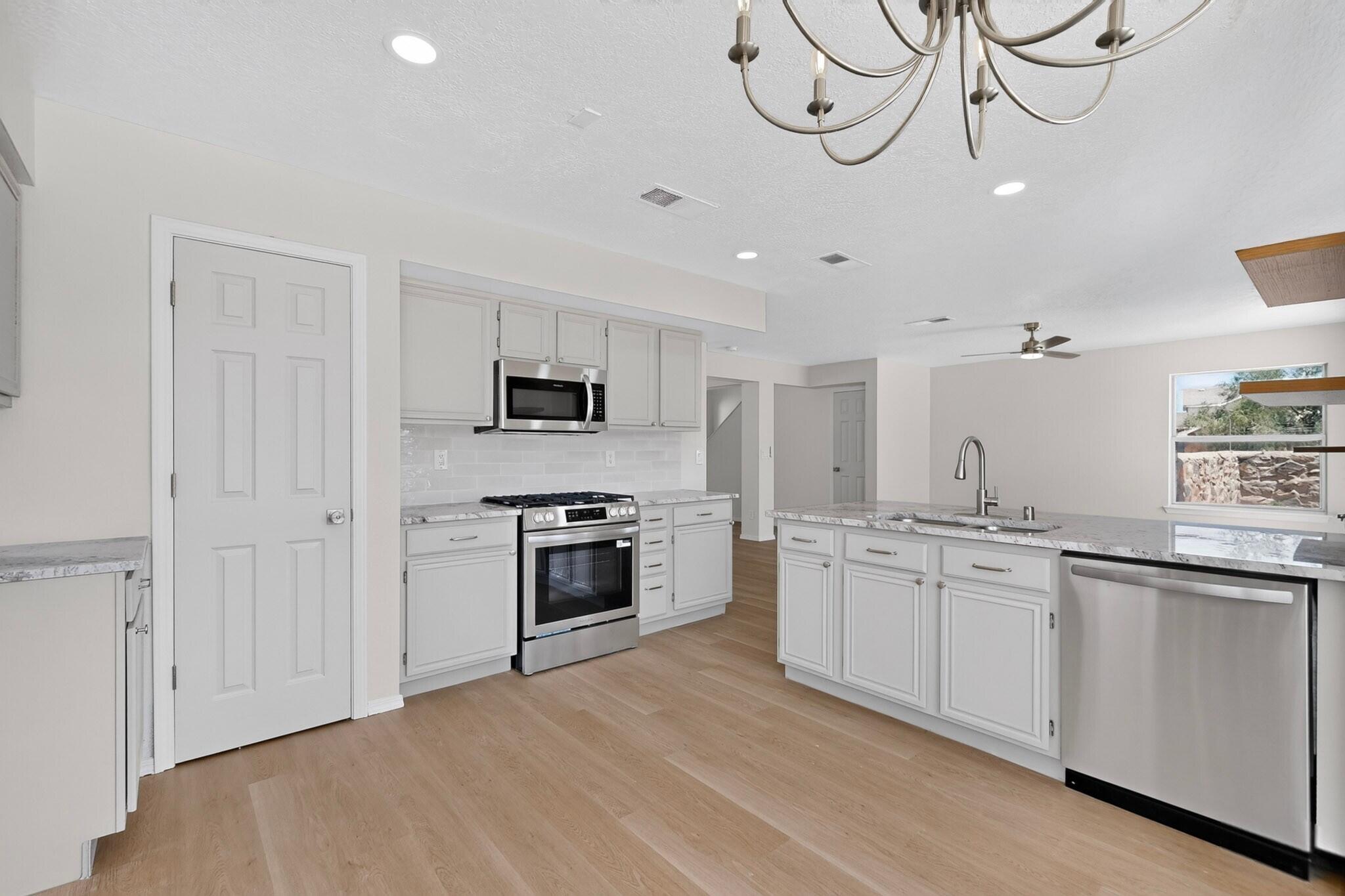 16 Cliffrose Trail 