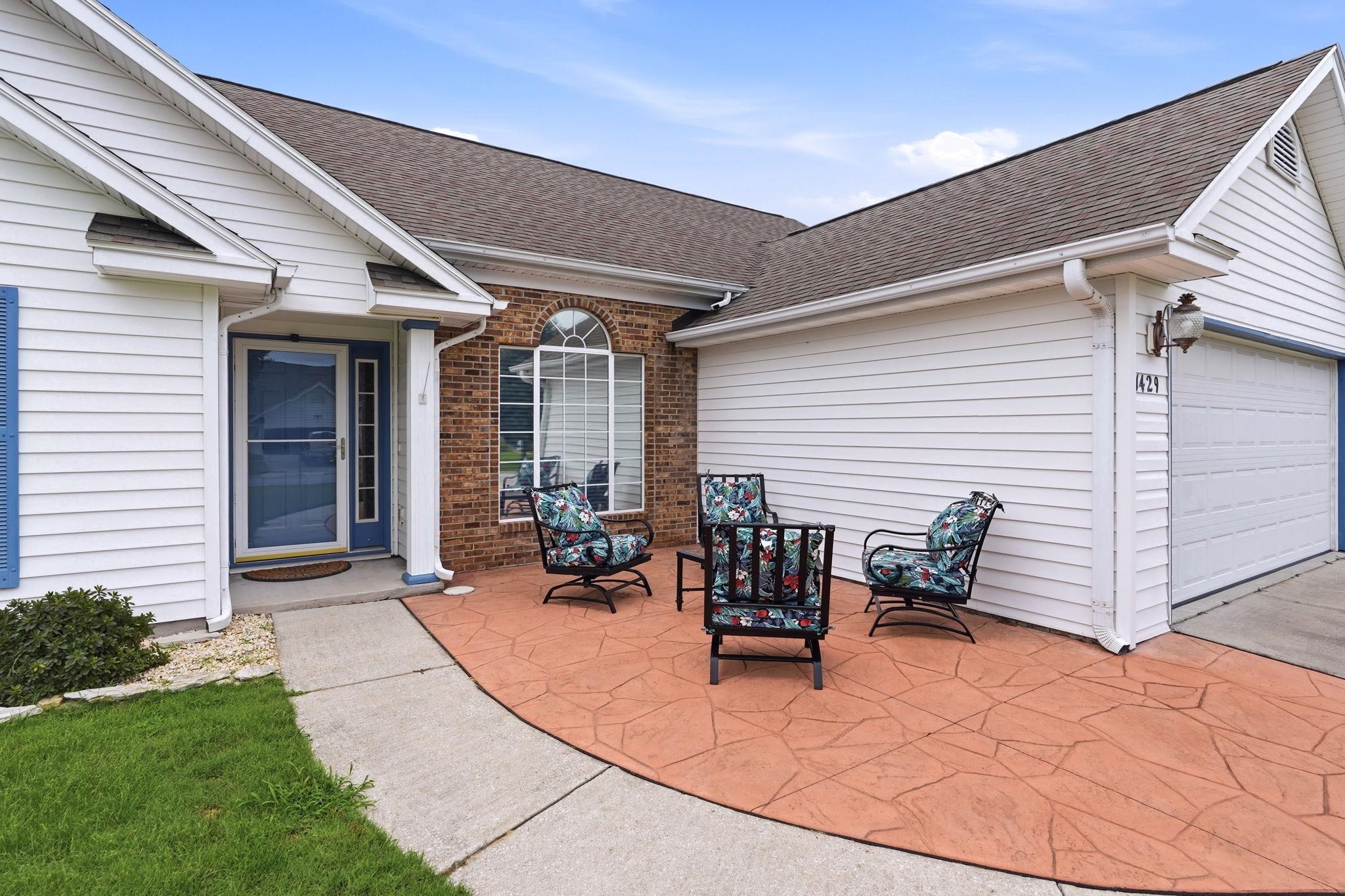 1429 Ashton Glenn Dr