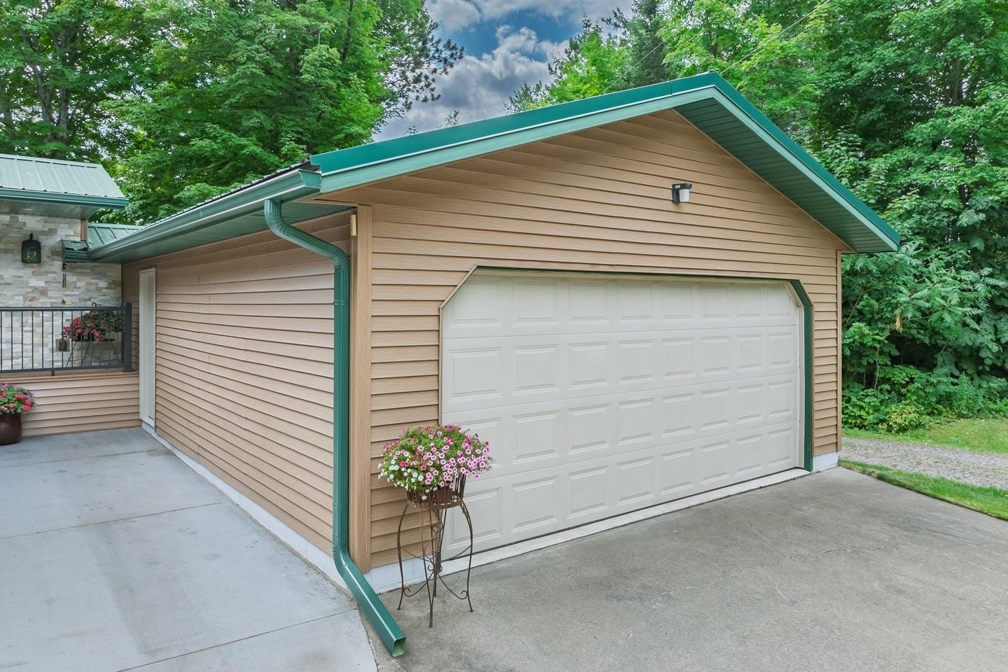 Pine Lake MC Property 8020 Flandrena Rd Photo 39